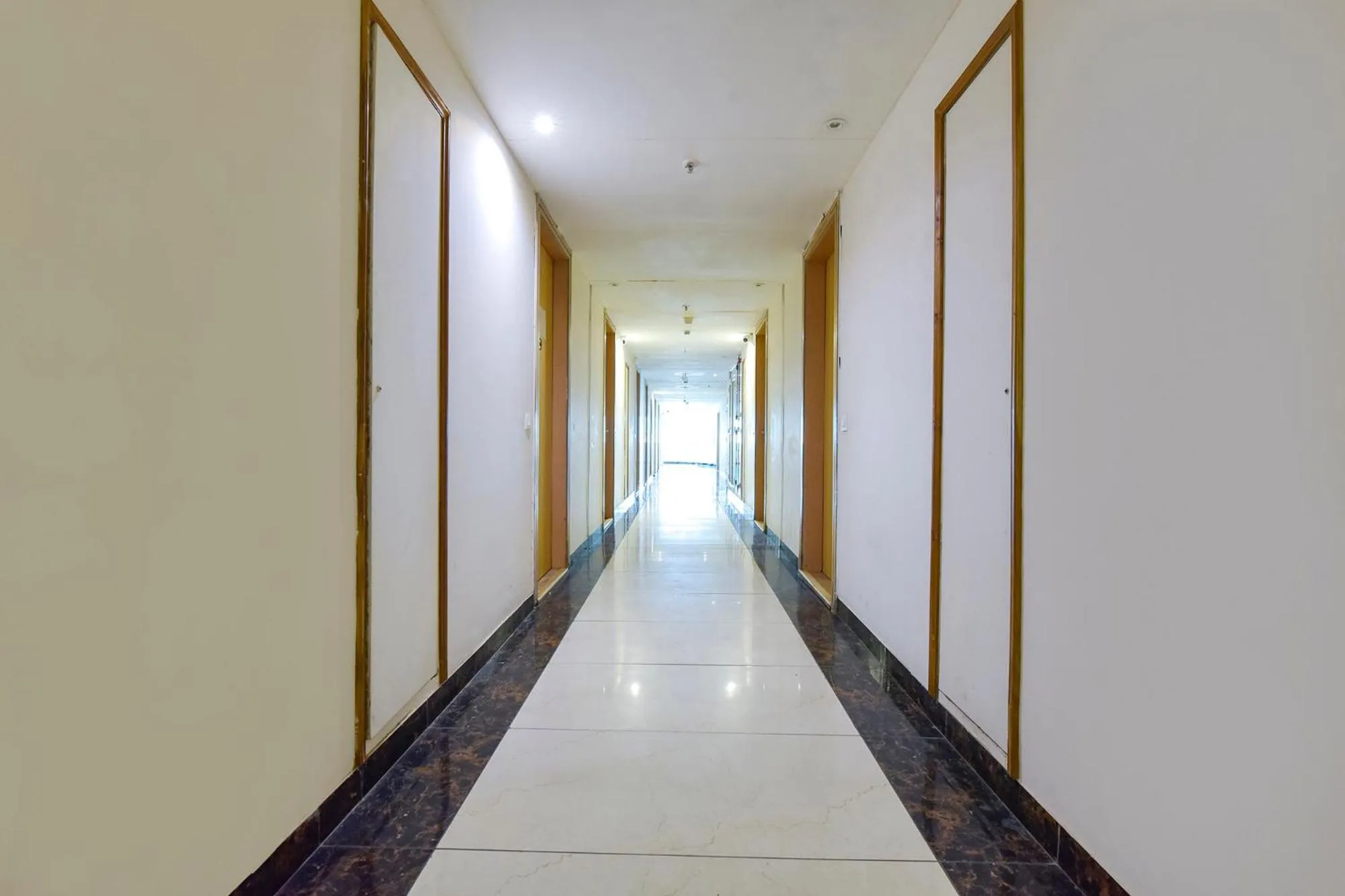 Lobby or reception in FabHotel Anukampa With Swimming Pool