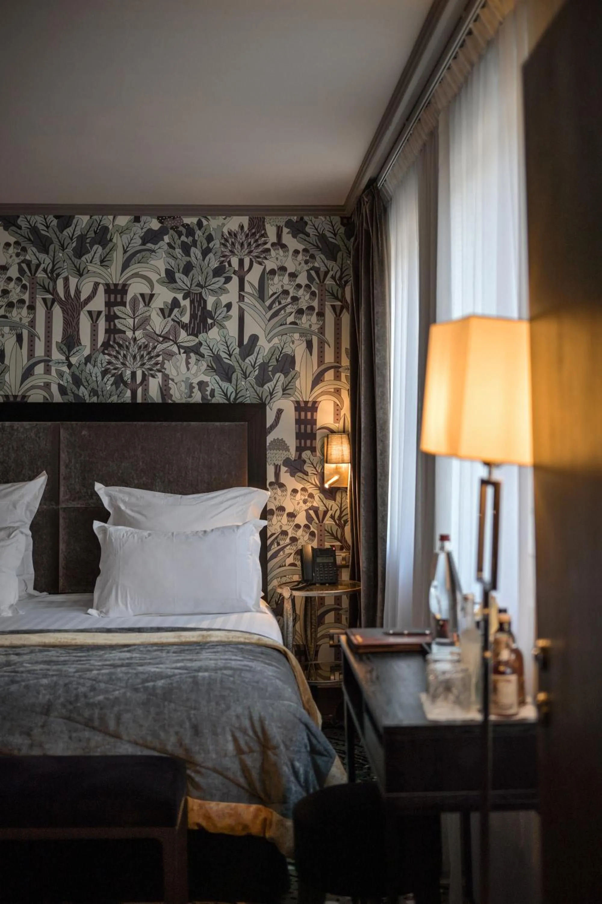 Bedroom, Bed in The One Alma Paris