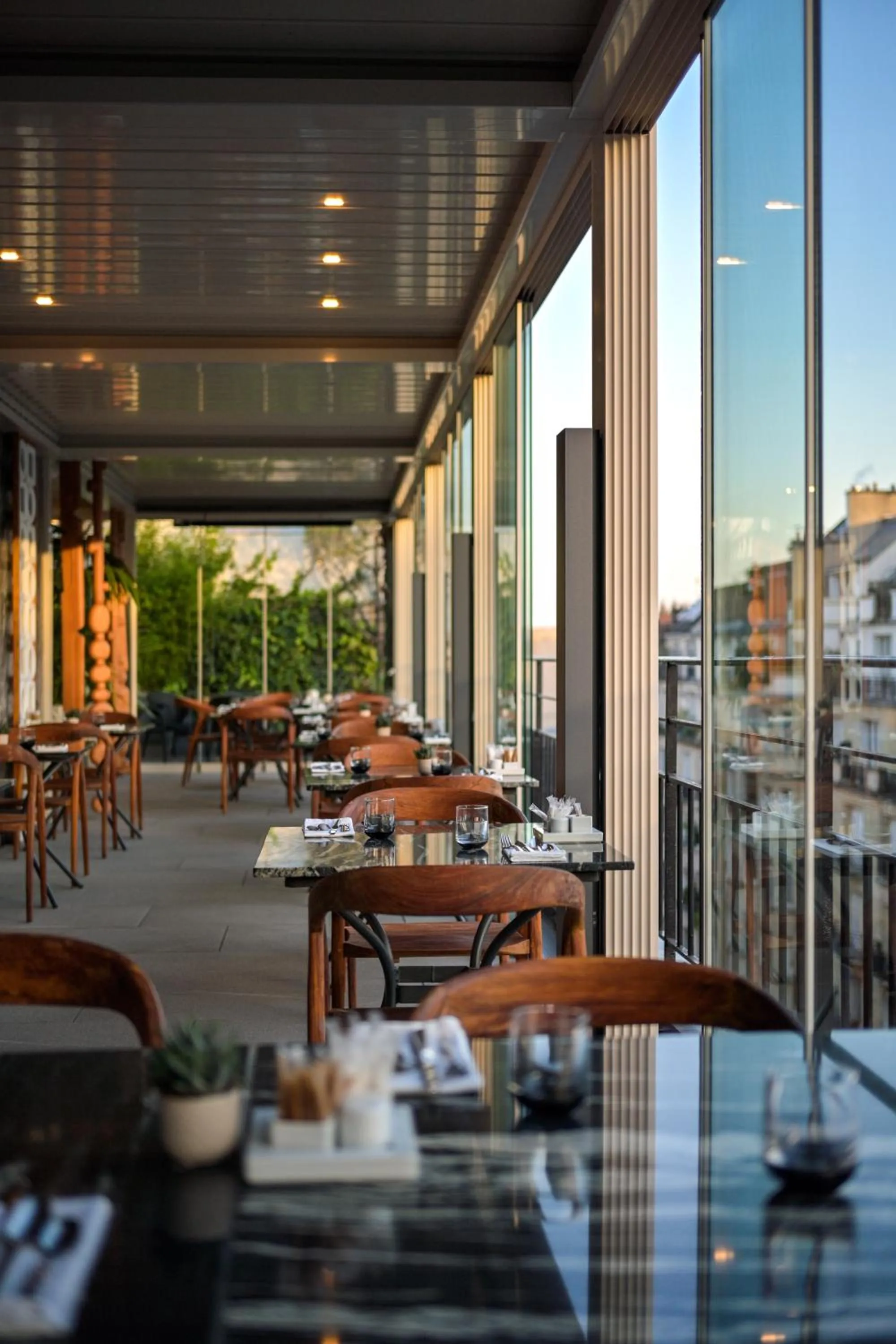 Patio in The One Alma Paris