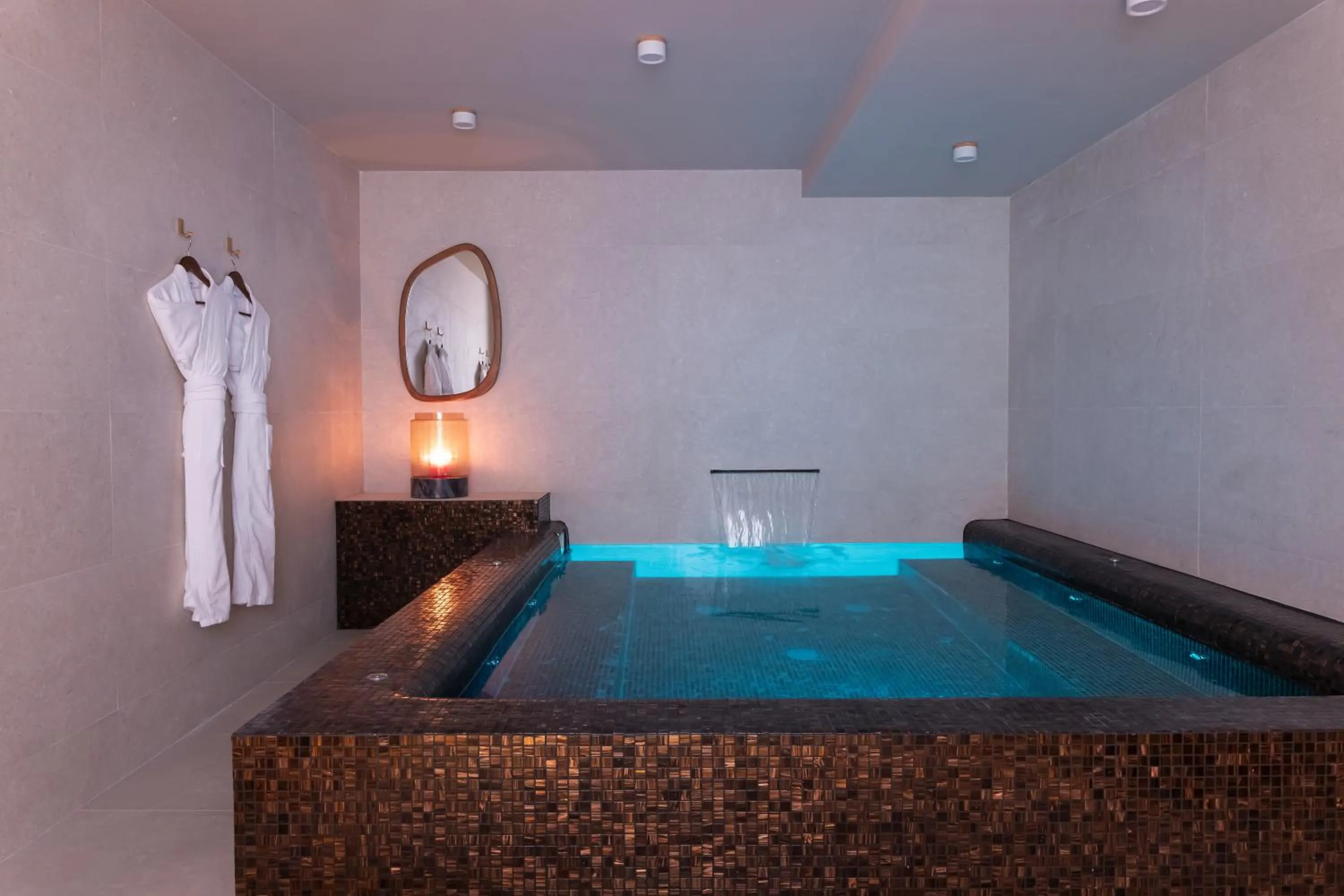 Spa and wellness centre/facilities in The One Alma Paris