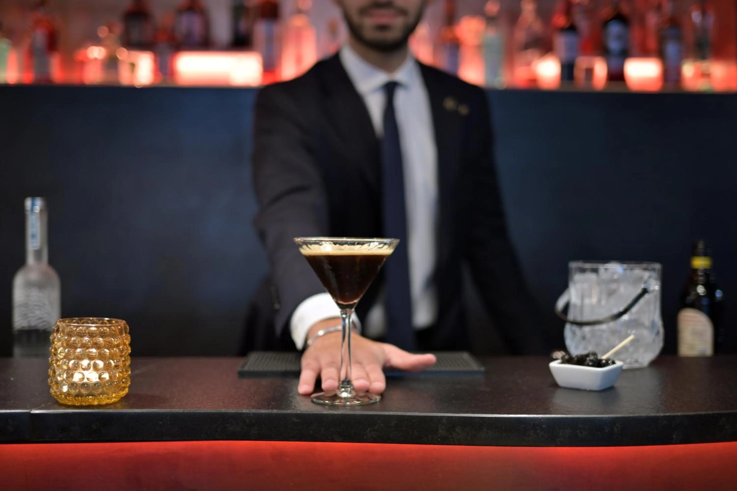 Lounge or bar in The One Alma Paris