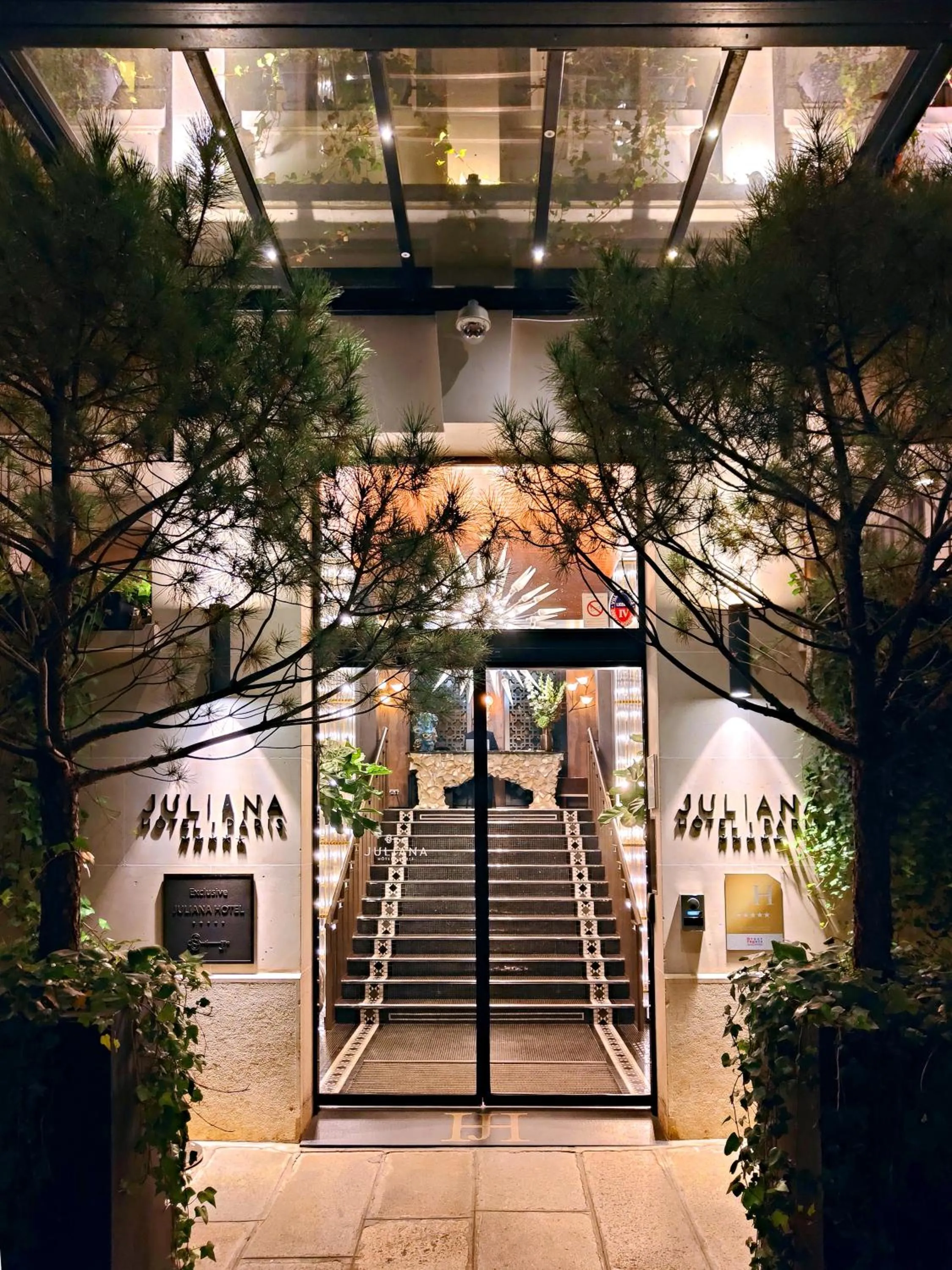 Facade/entrance in The One Alma Paris