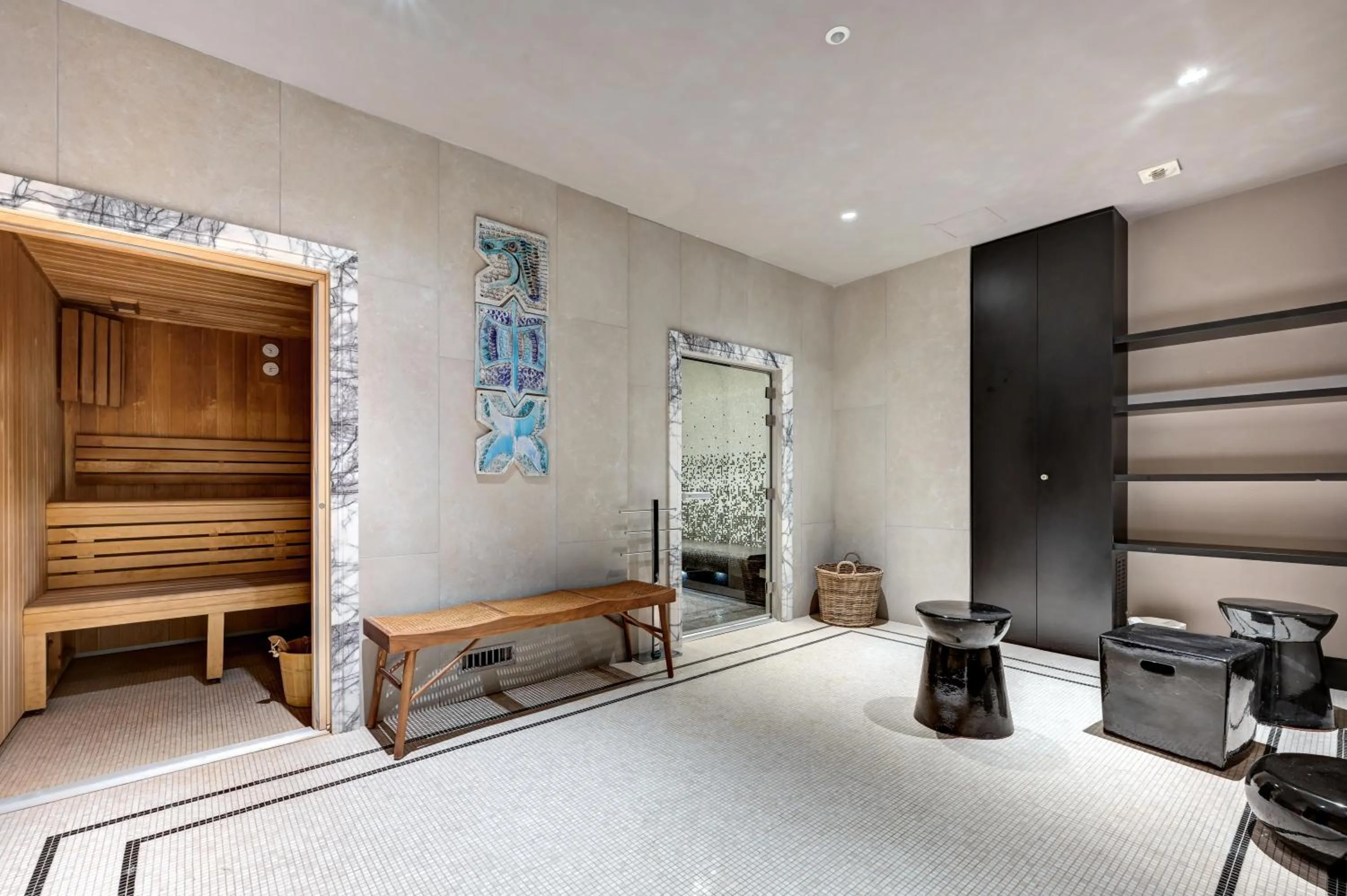 Sauna in The One Alma Paris