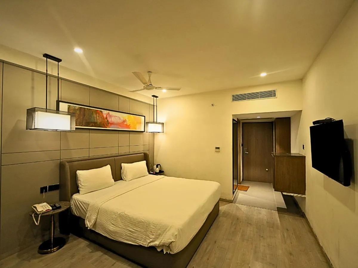 Bedroom, Bed in D R Utthama Nellore - AM Hotel Kollection