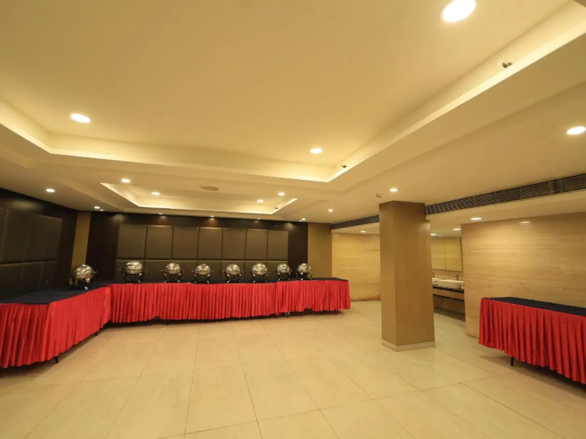 Banquet/Function facilities in D R Utthama Nellore - AM Hotel Kollection
