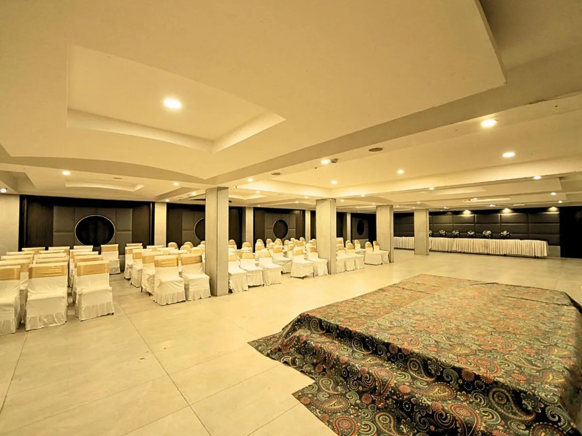 Banquet/Function facilities in D R Utthama Nellore - AM Hotel Kollection