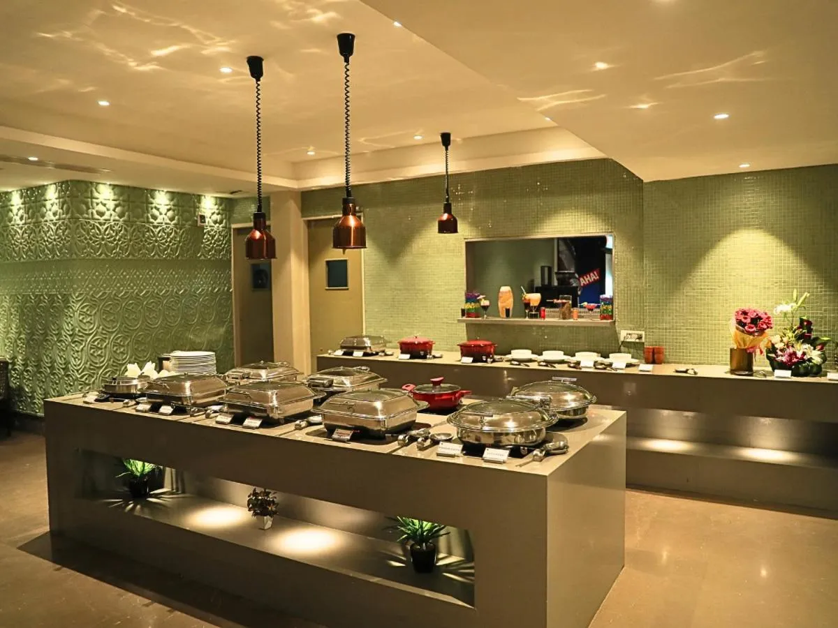 Dining area in D R Utthama Nellore - AM Hotel Kollection