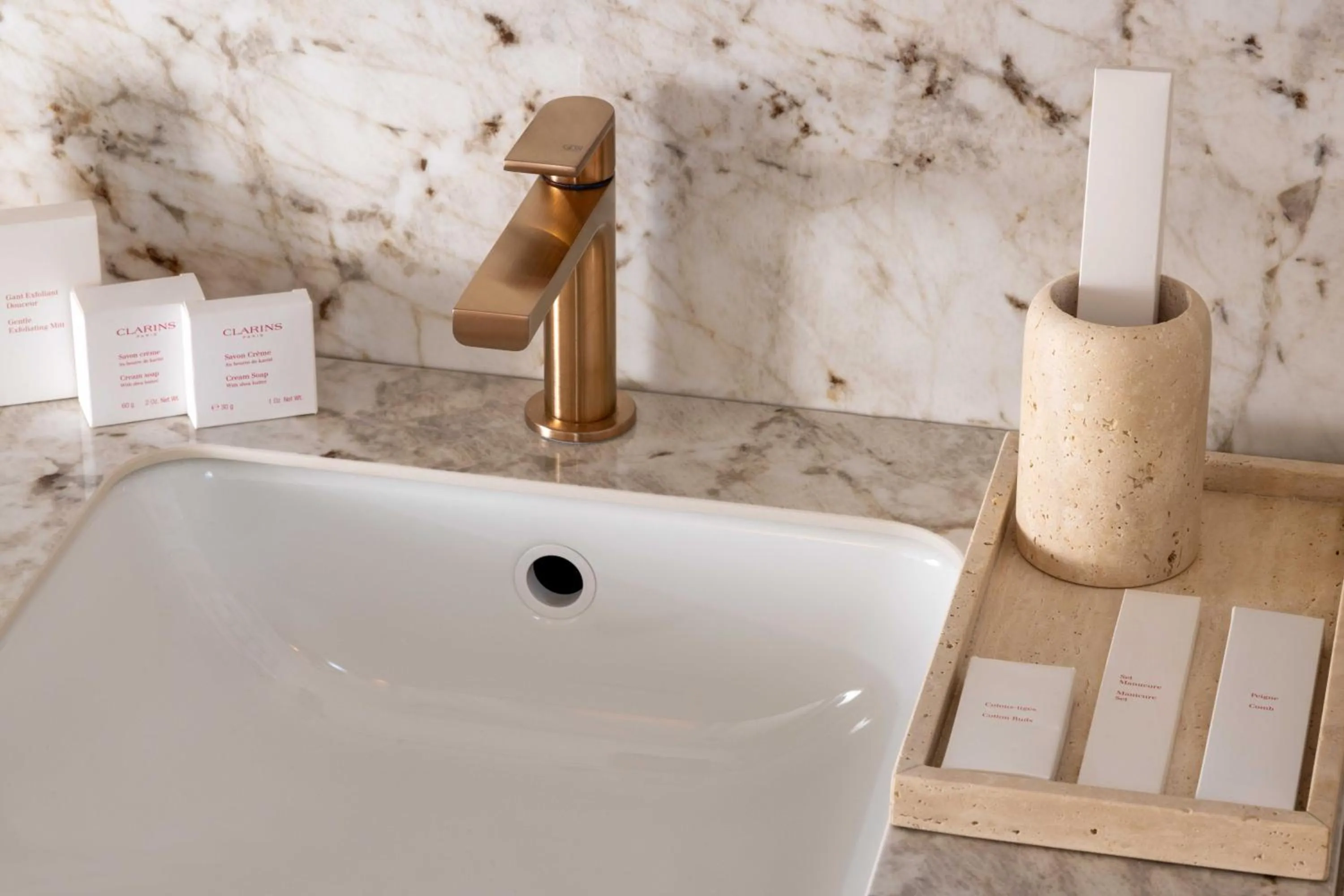 Bathroom in Madame Drouot & Spa - Opera