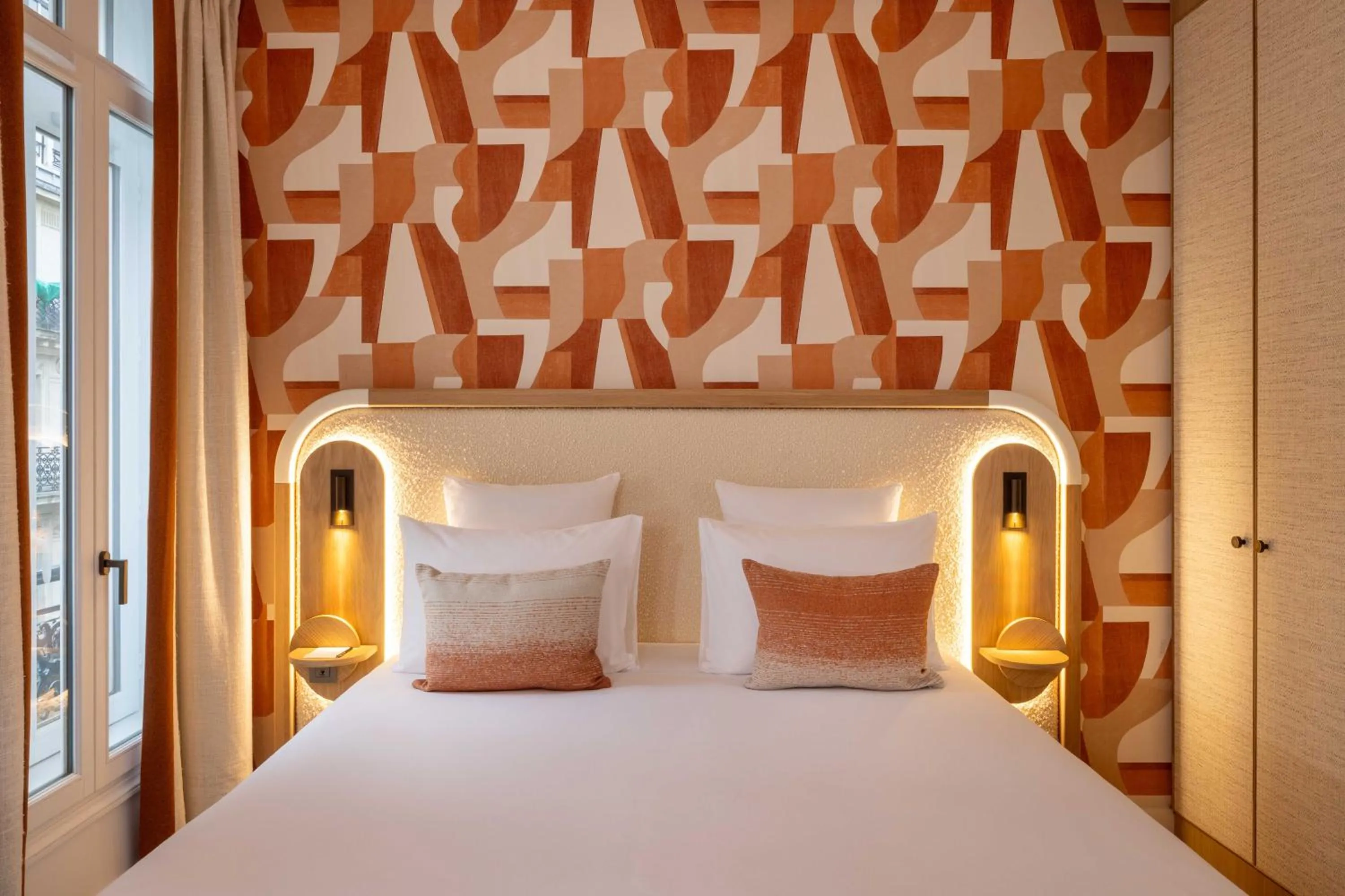 Bed in Madame Drouot & Spa - Opera