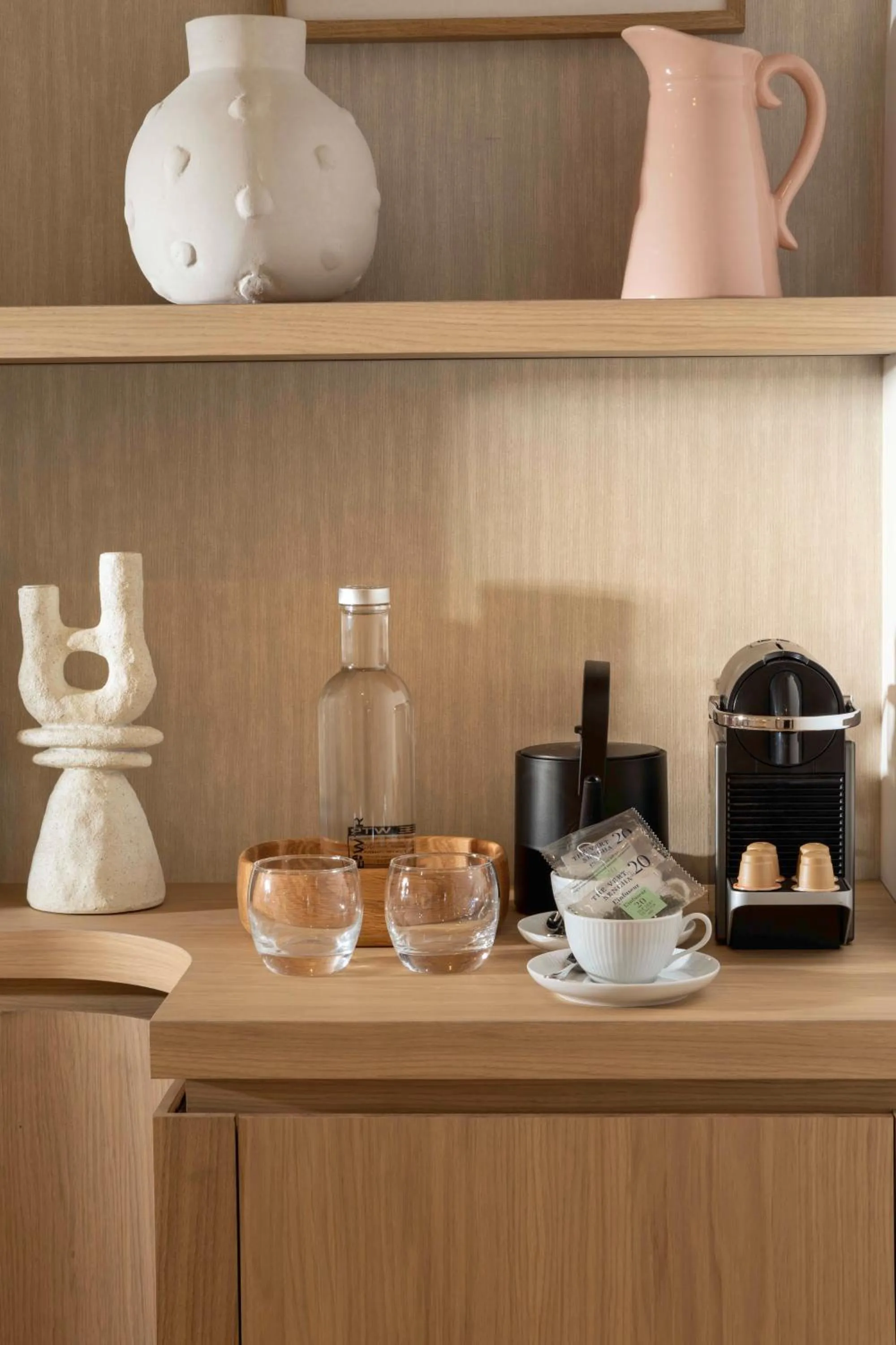 Coffee/tea facilities in Madame Drouot & Spa - Opera