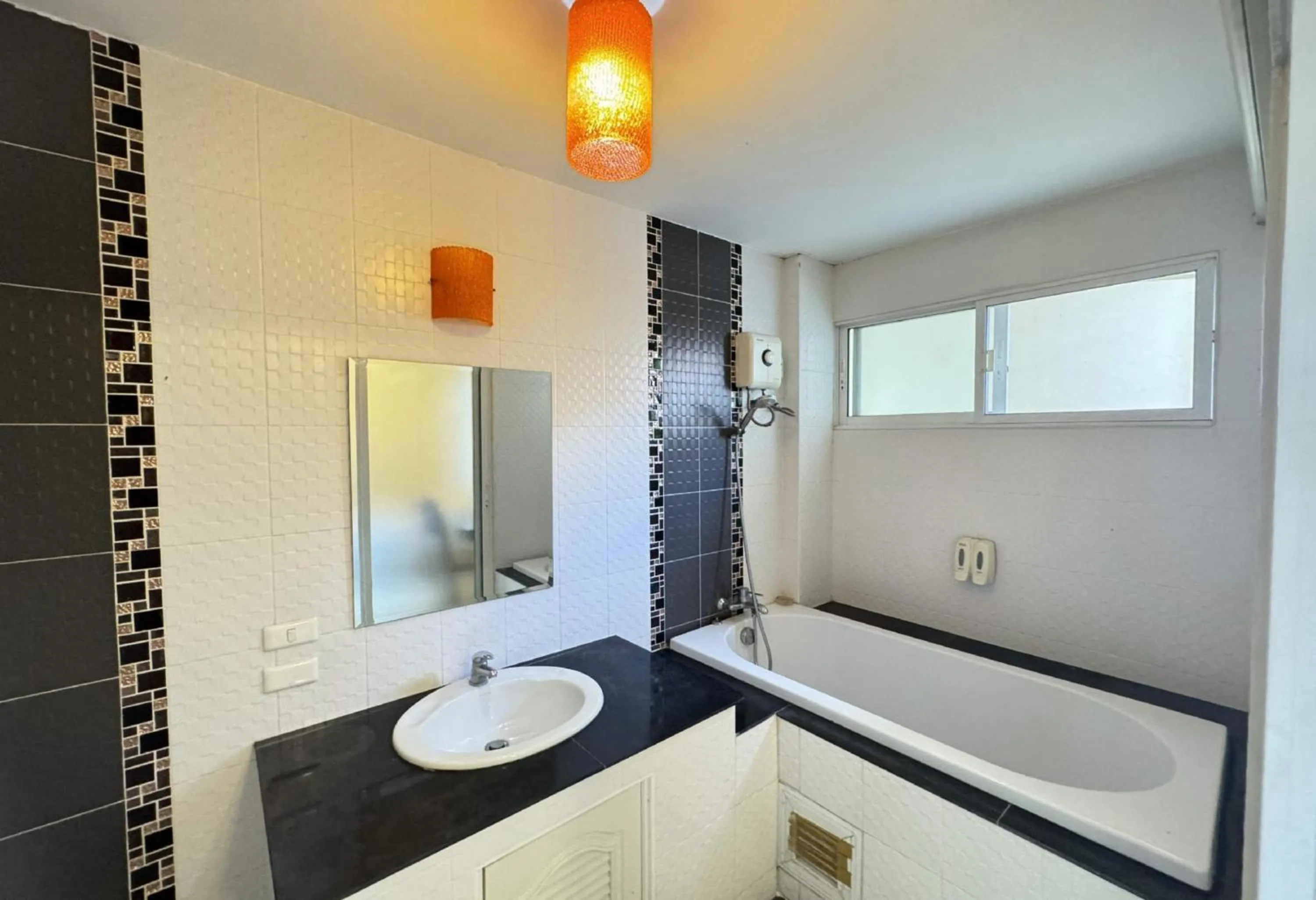 Bathroom in Collection O Bupamontra Chiangmai