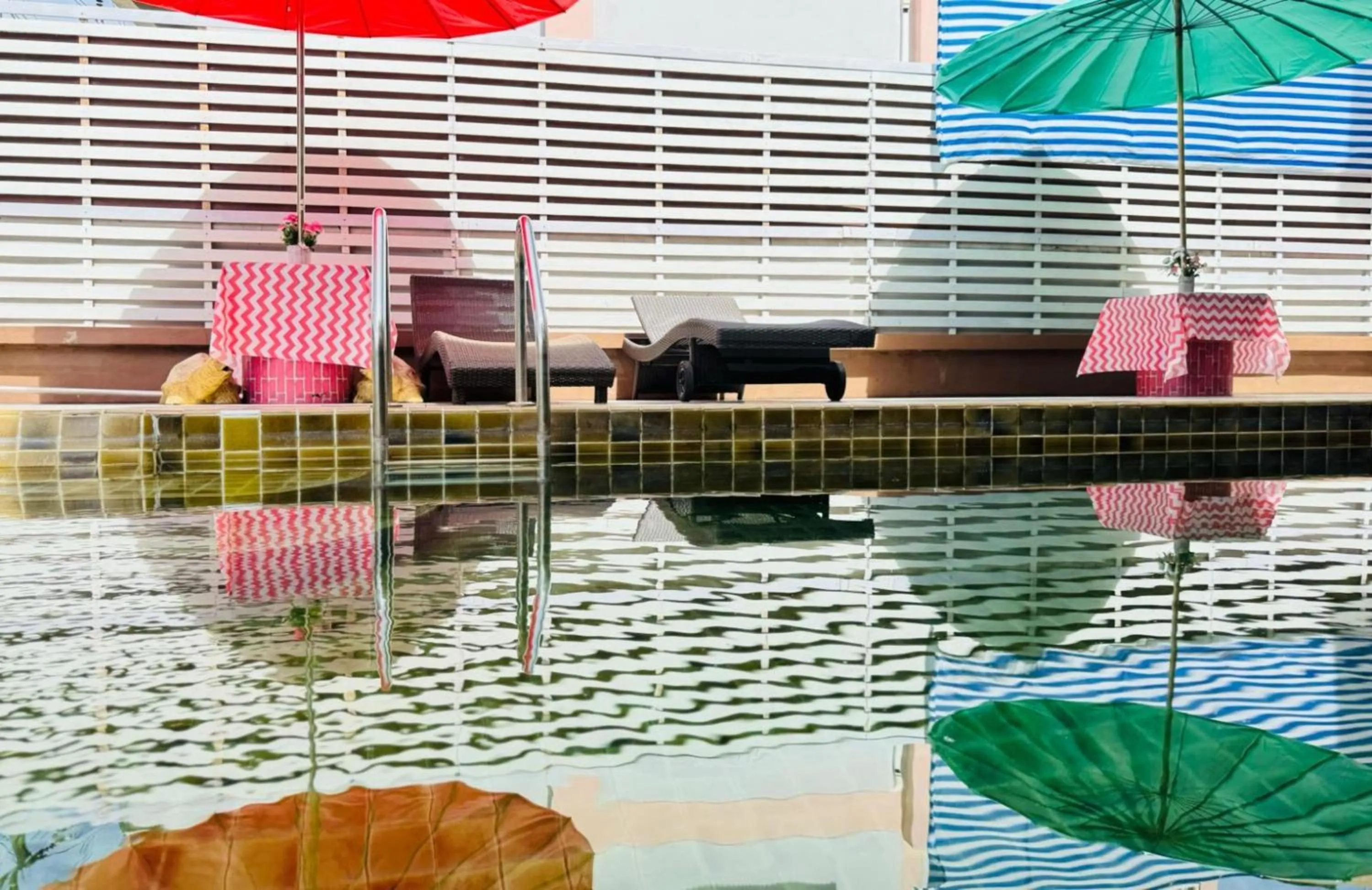 Swimming pool in Collection O Bupamontra Chiangmai