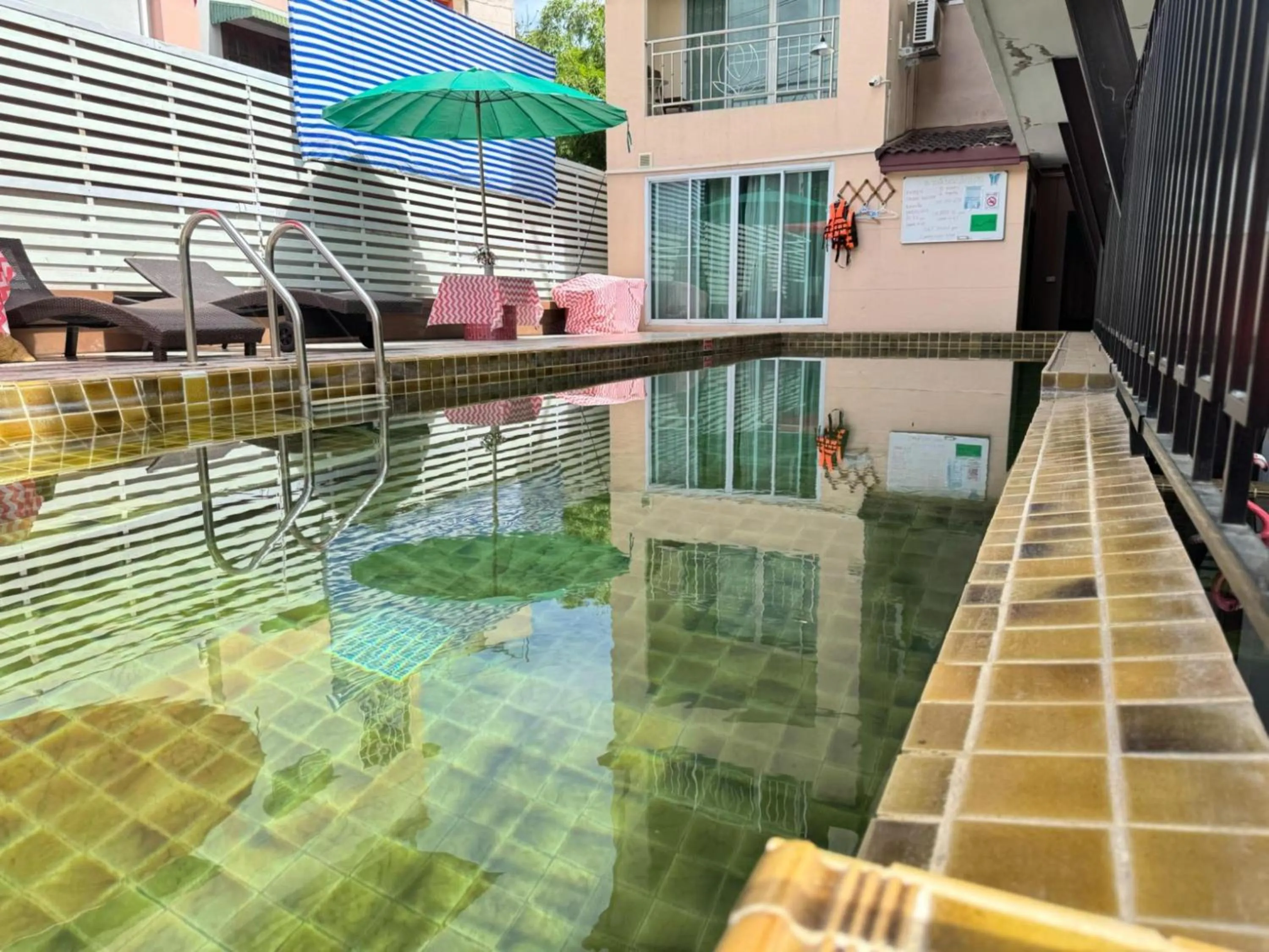 Swimming pool in Collection O Bupamontra Chiangmai