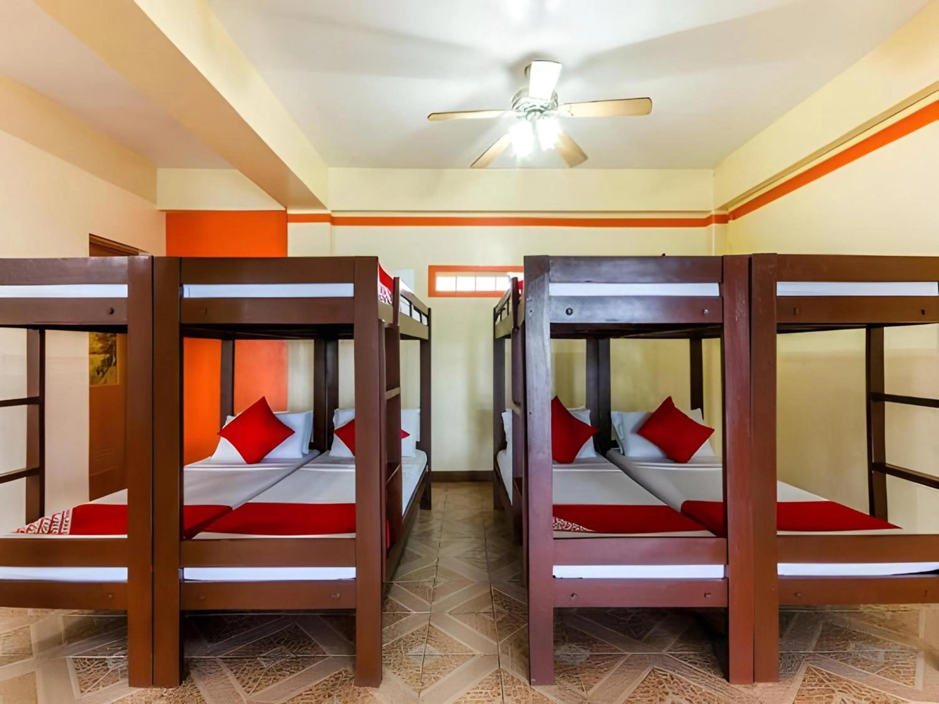 Photo of the whole room, Bed in Collection O Bupamontra Chiangmai