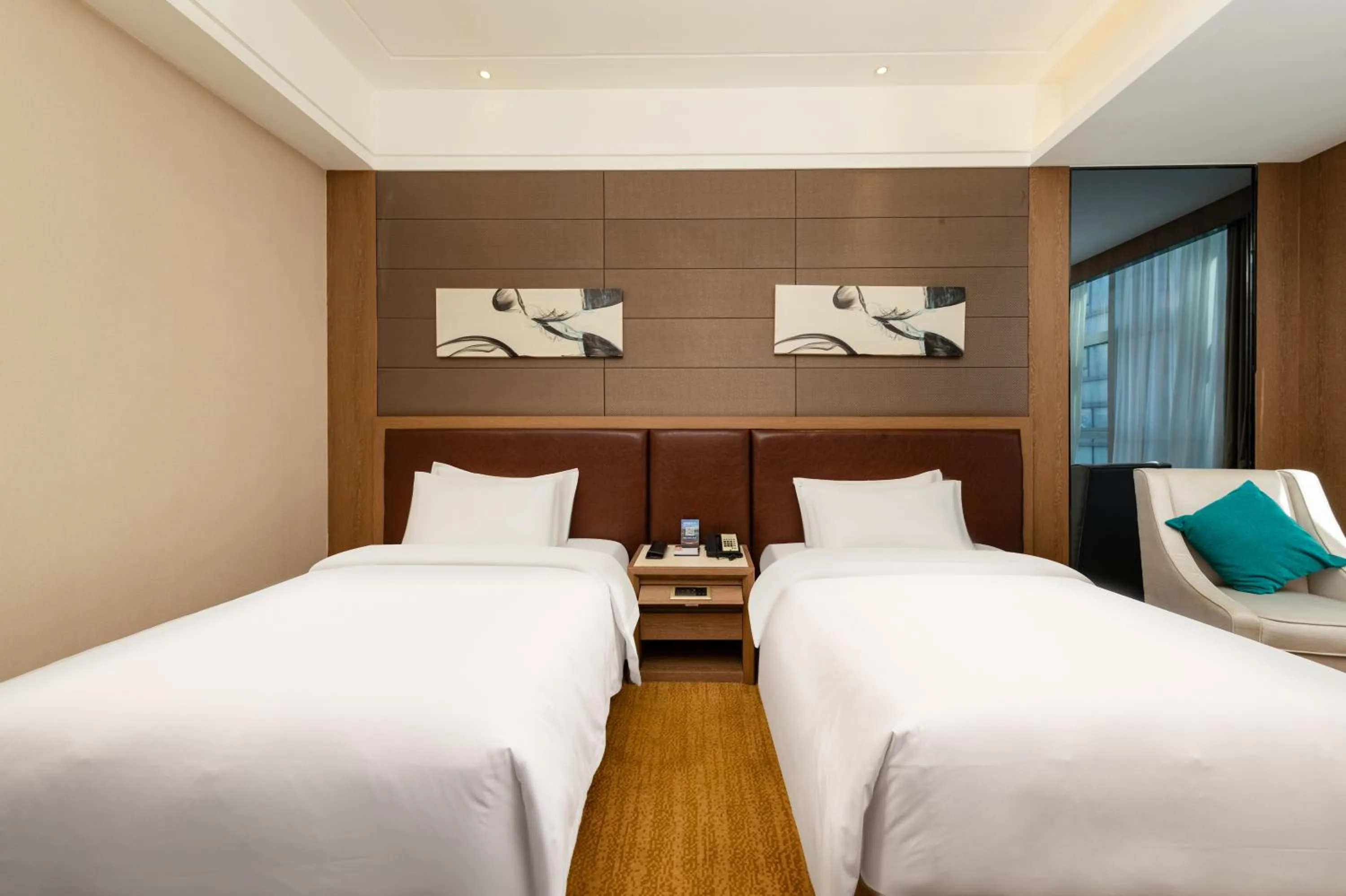 Bed in Honder International Hotel