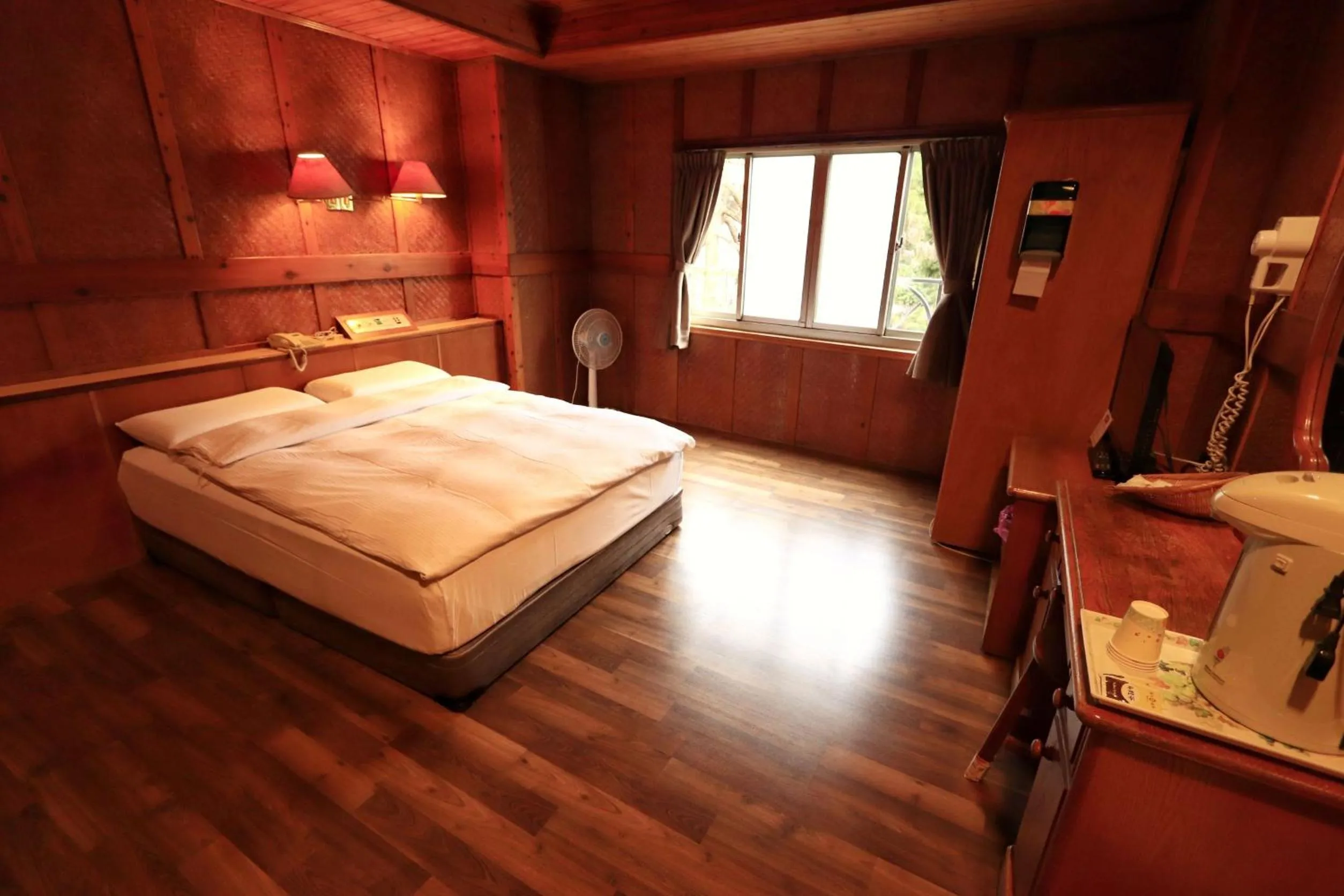 Photo of the whole room, Bed in Fenchihu Hotel