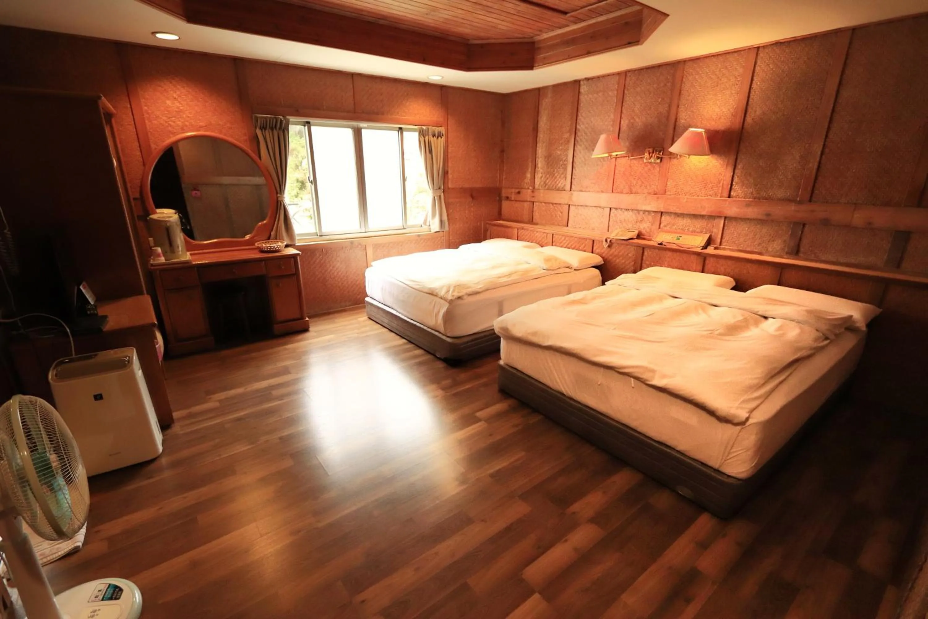 Photo of the whole room, Bed in Fenchihu Hotel