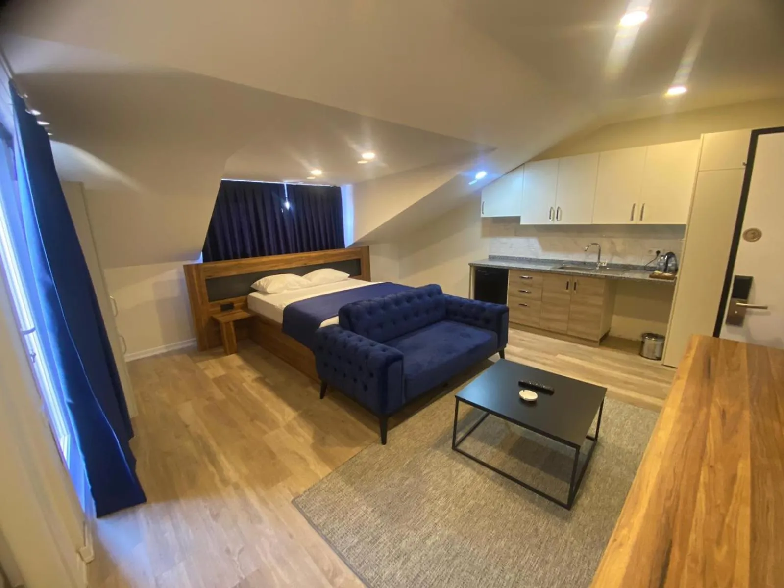 Photo of the whole room, Bed in Guest Suites