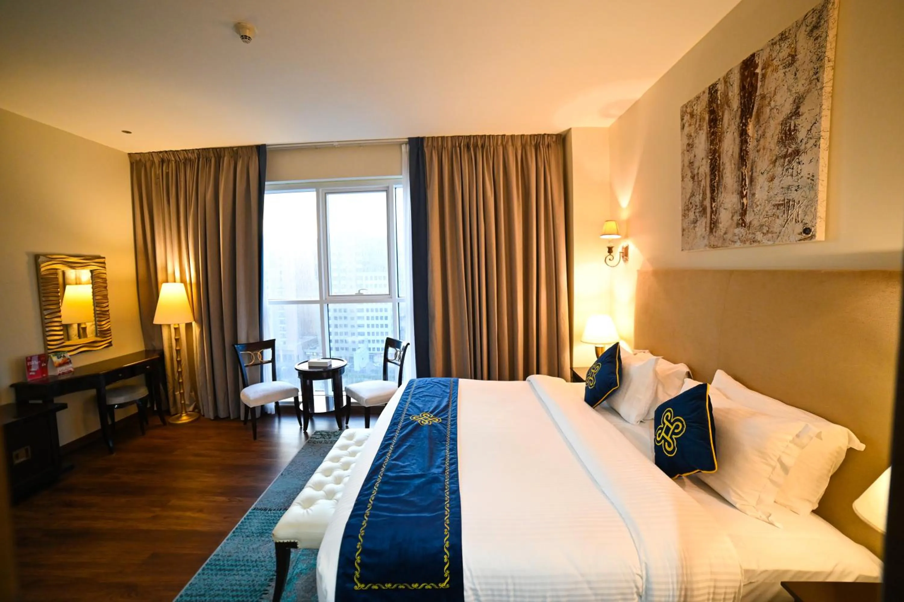 Bedroom, Bed in Seven Seas Hotel