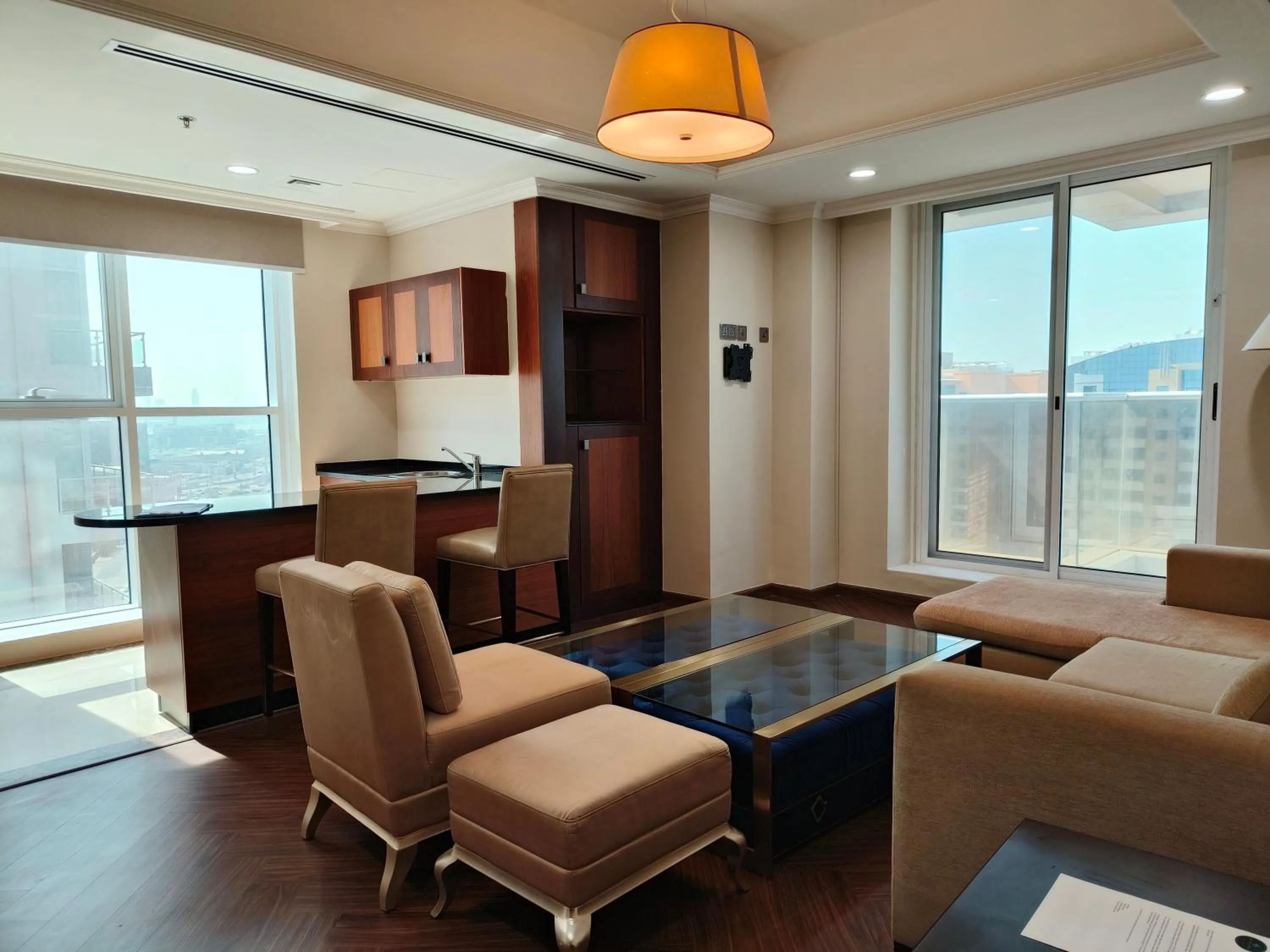 Living room in Seven Seas Hotel