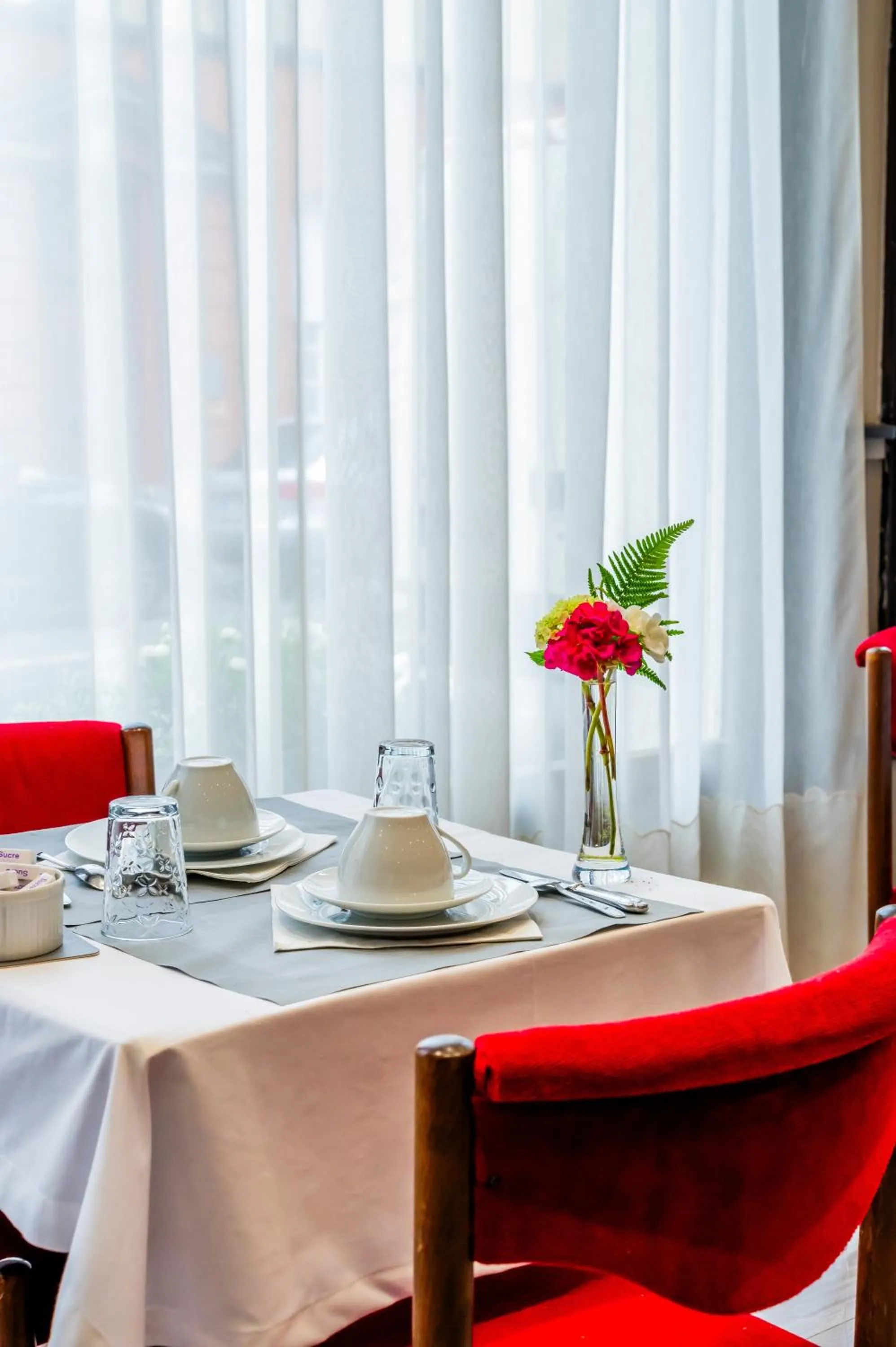 Dining area in Hotel Joly