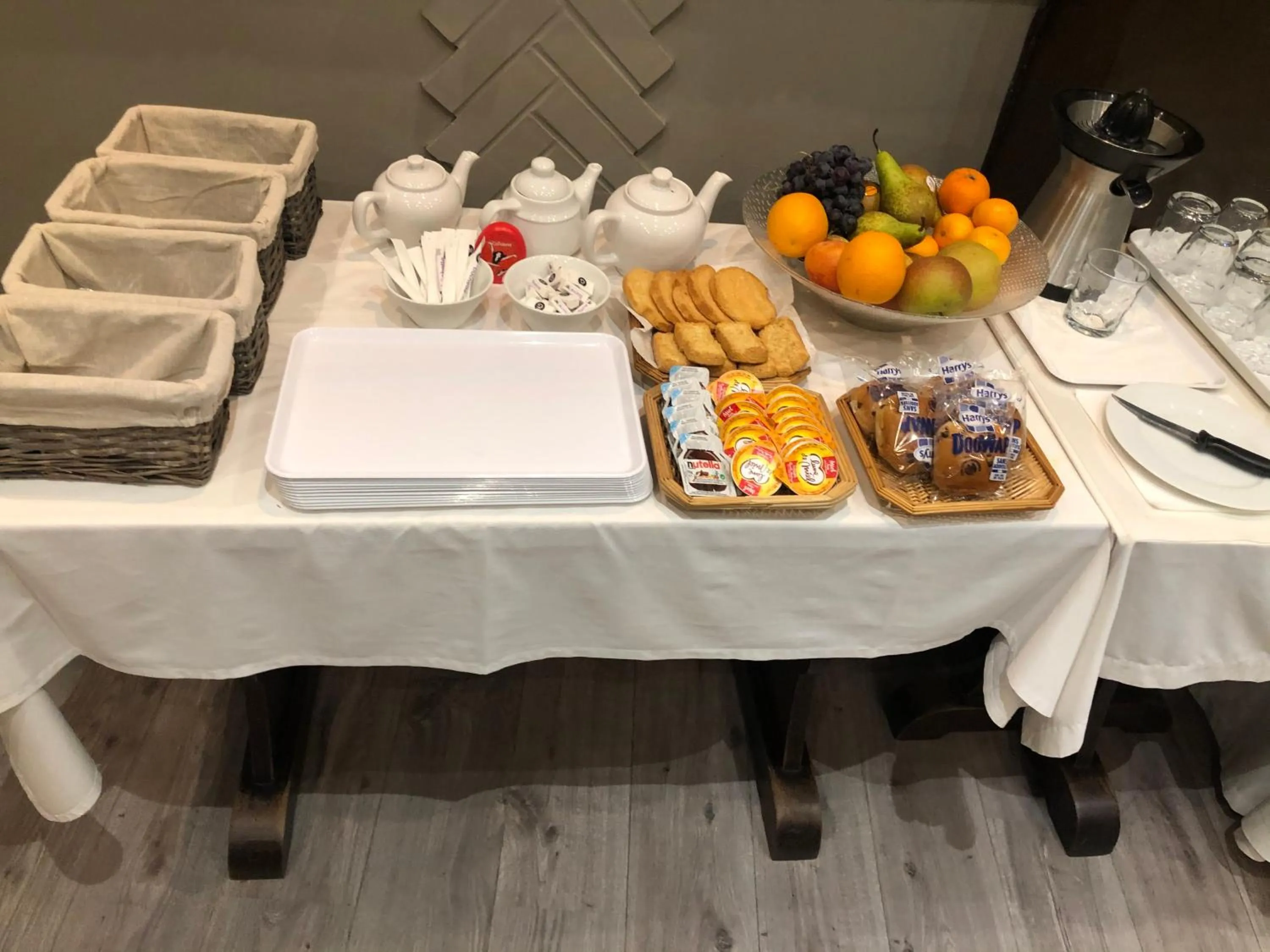 Breakfast in Hotel Joly