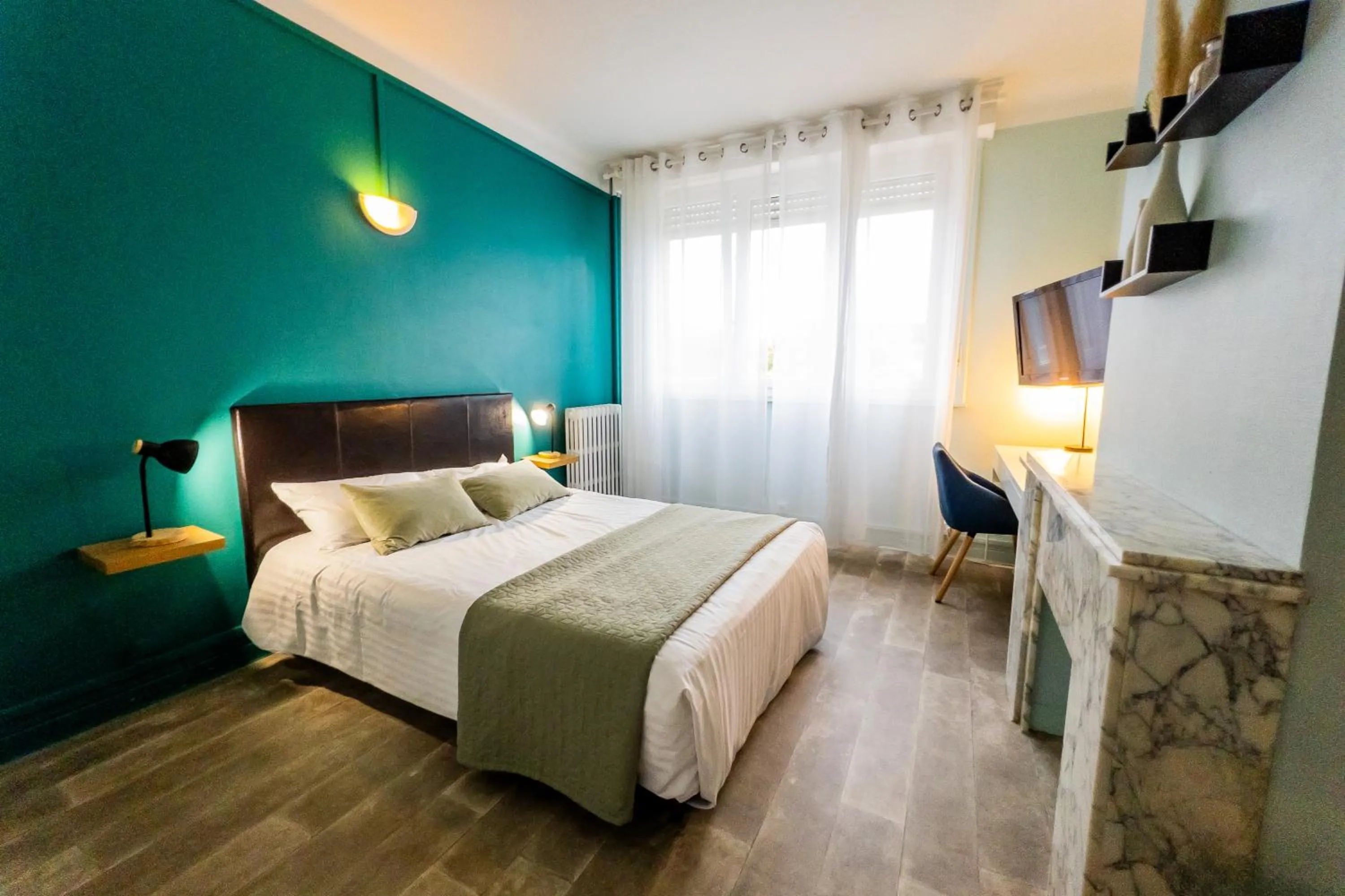 TV and multimedia, Bed in Hotel Joly