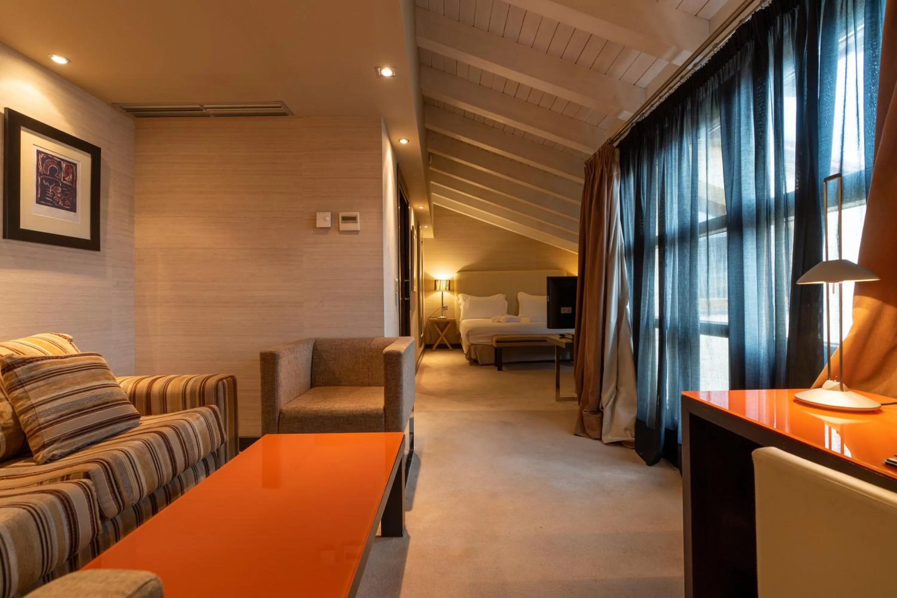 Living room, Bed in Hotel La Trufa Negra