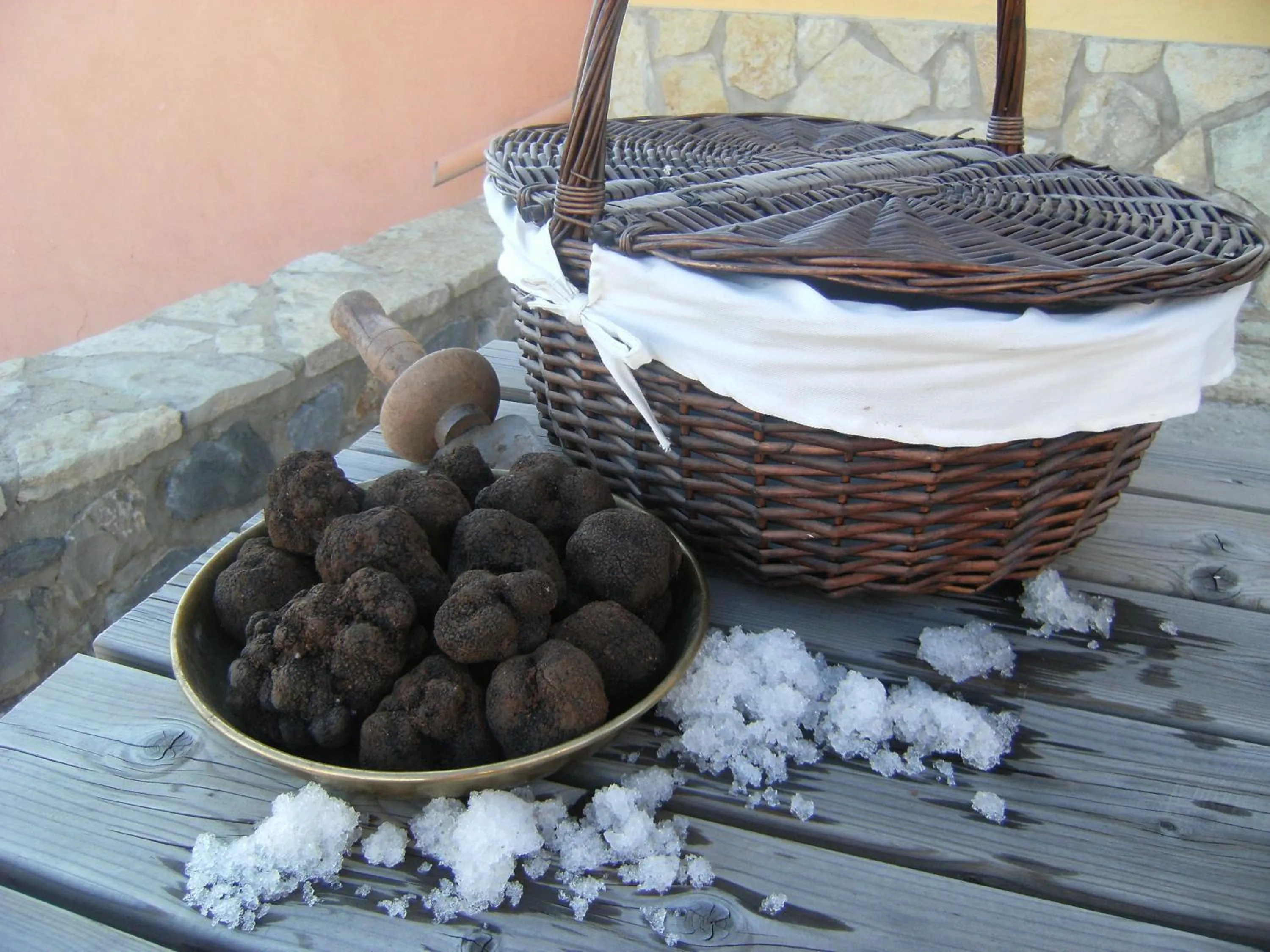 Food and drinks in Hotel La Trufa Negra