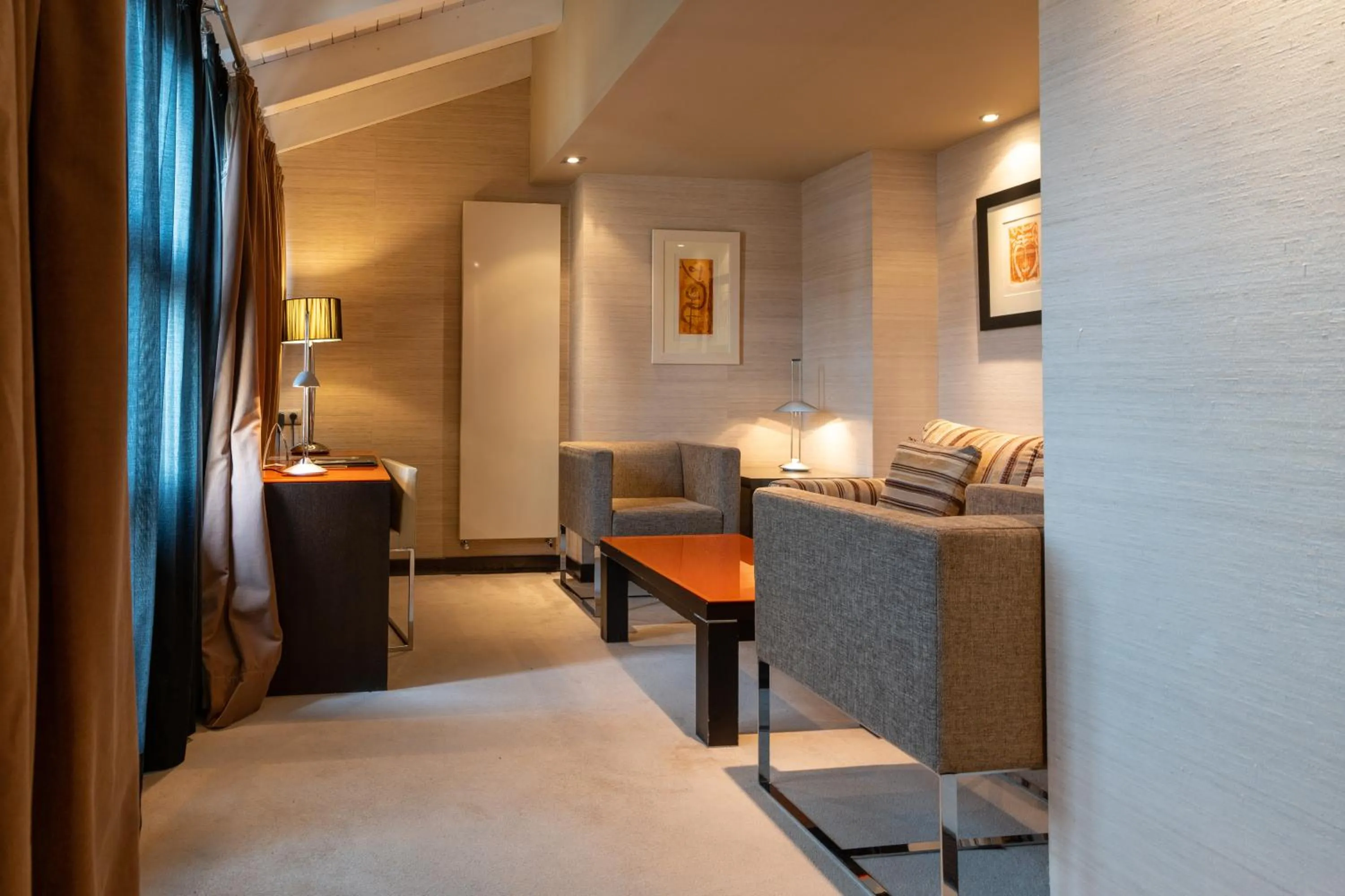 Living room, Bed in Hotel La Trufa Negra