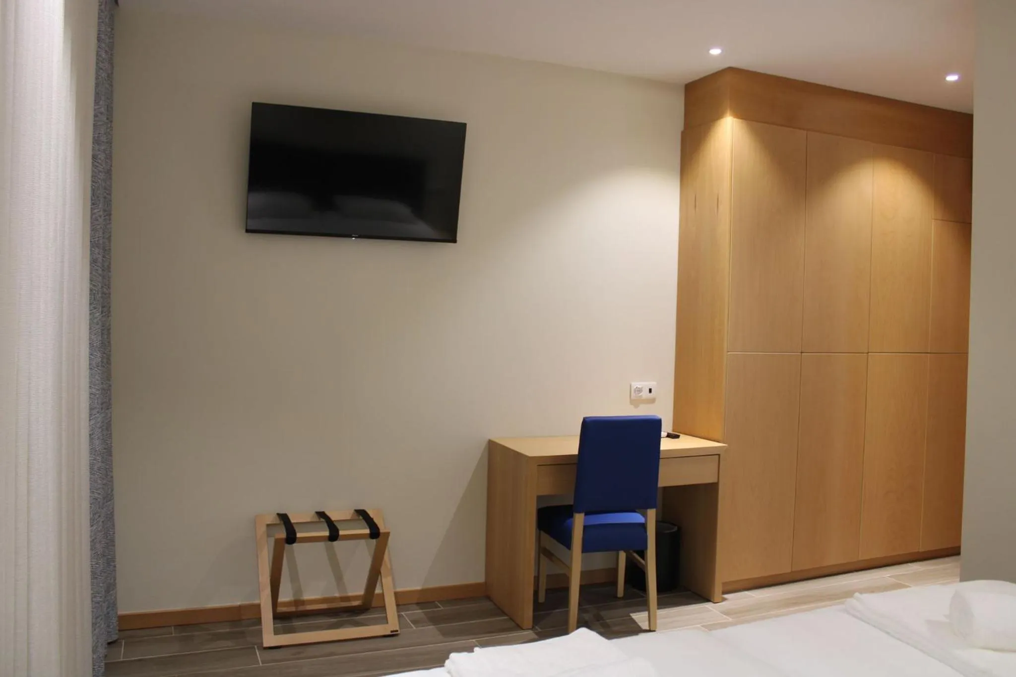 Superior Double or Twin Room in Oporto Station Hostel & Rooms