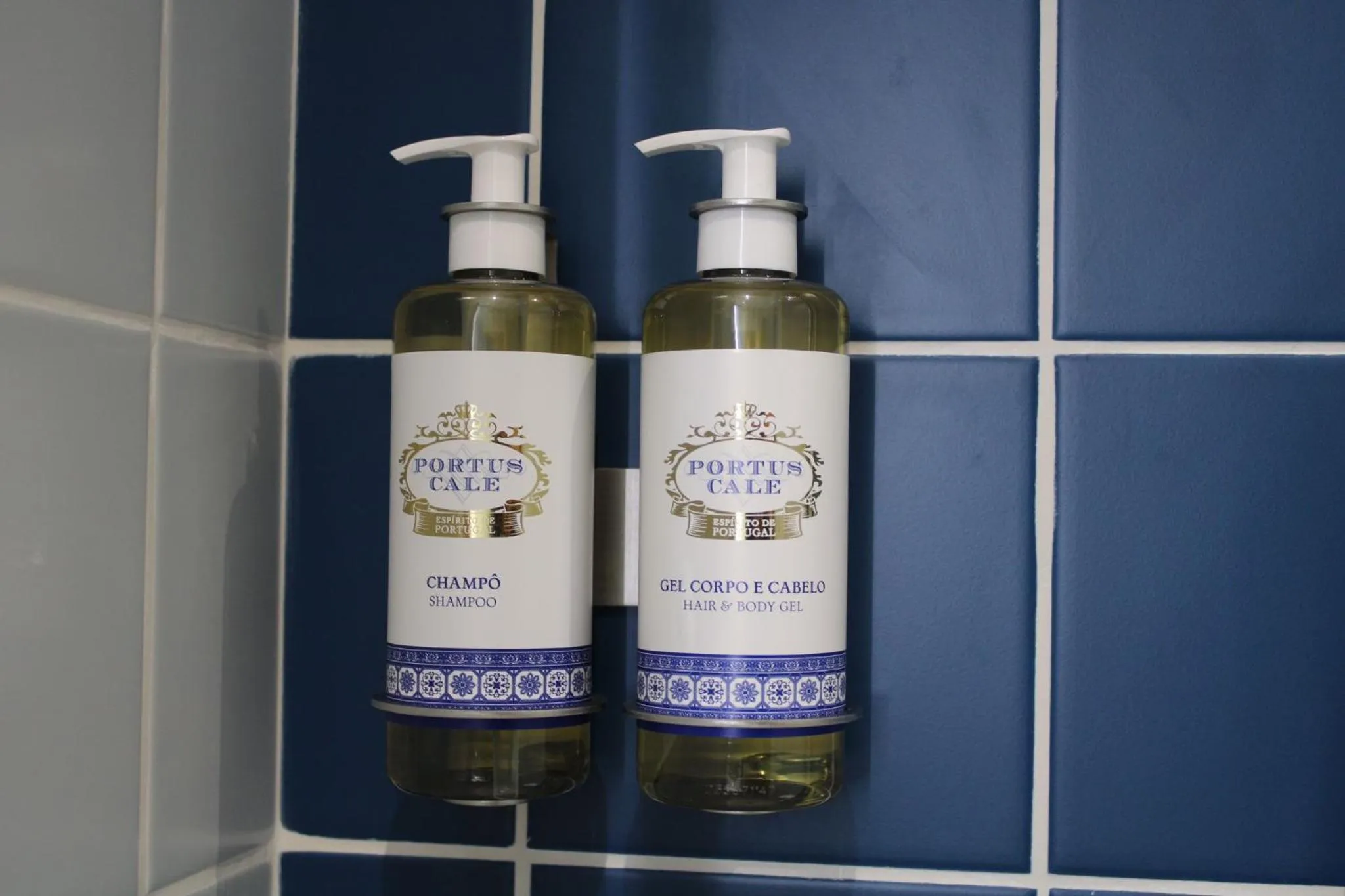 Bathroom in Oporto Station Hostel & Rooms