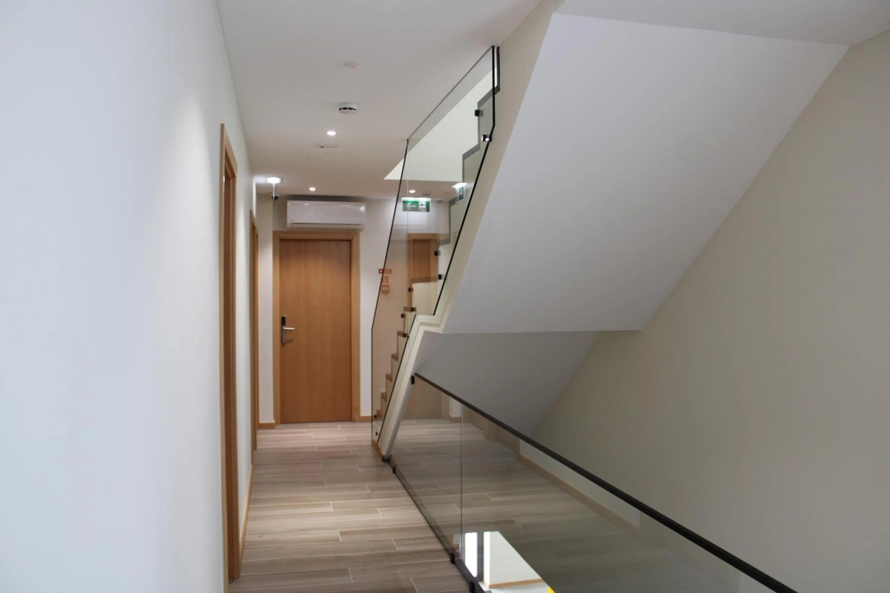 Area and facilities in Oporto Station Hostel & Rooms