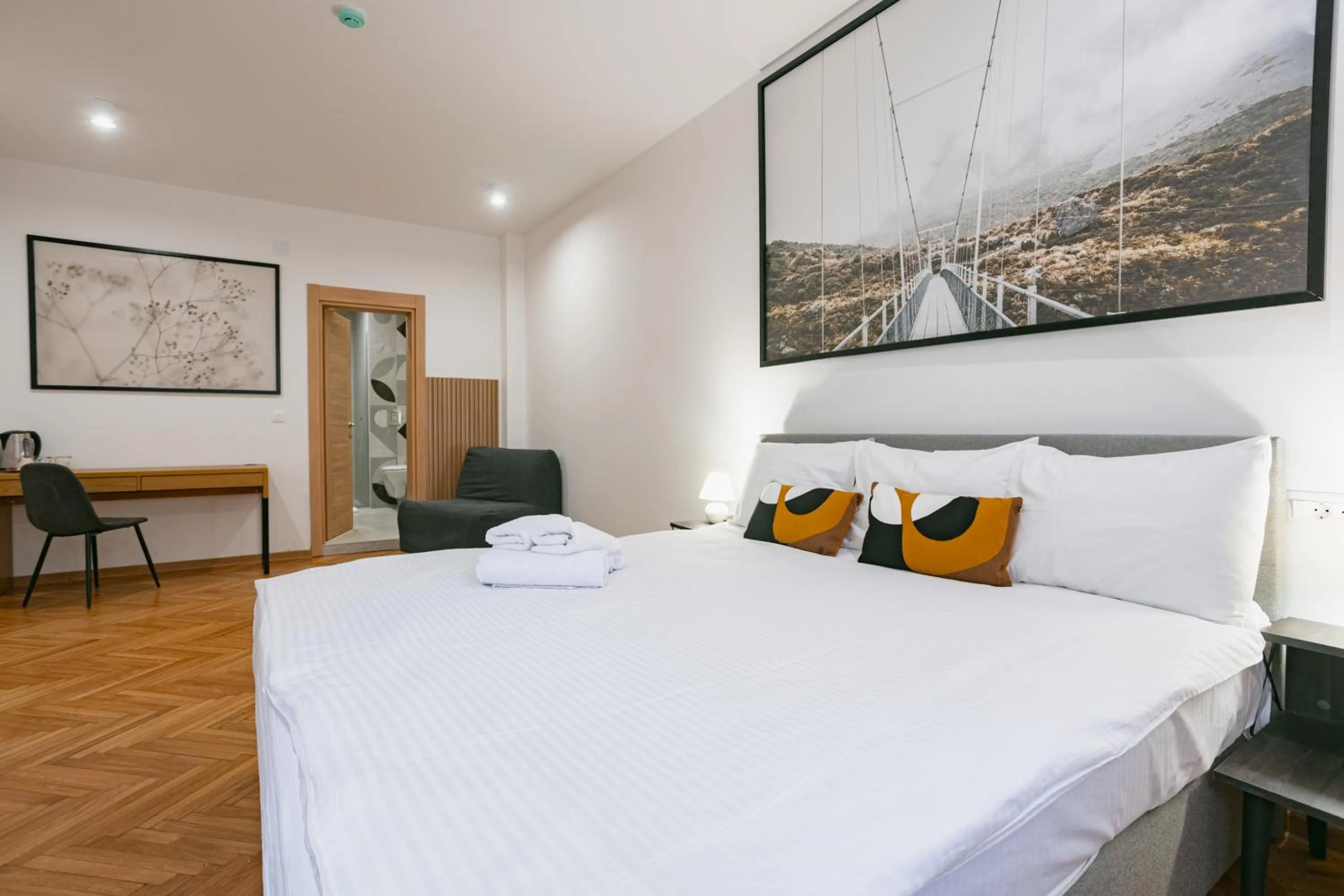 Bedroom, Bed in Fera