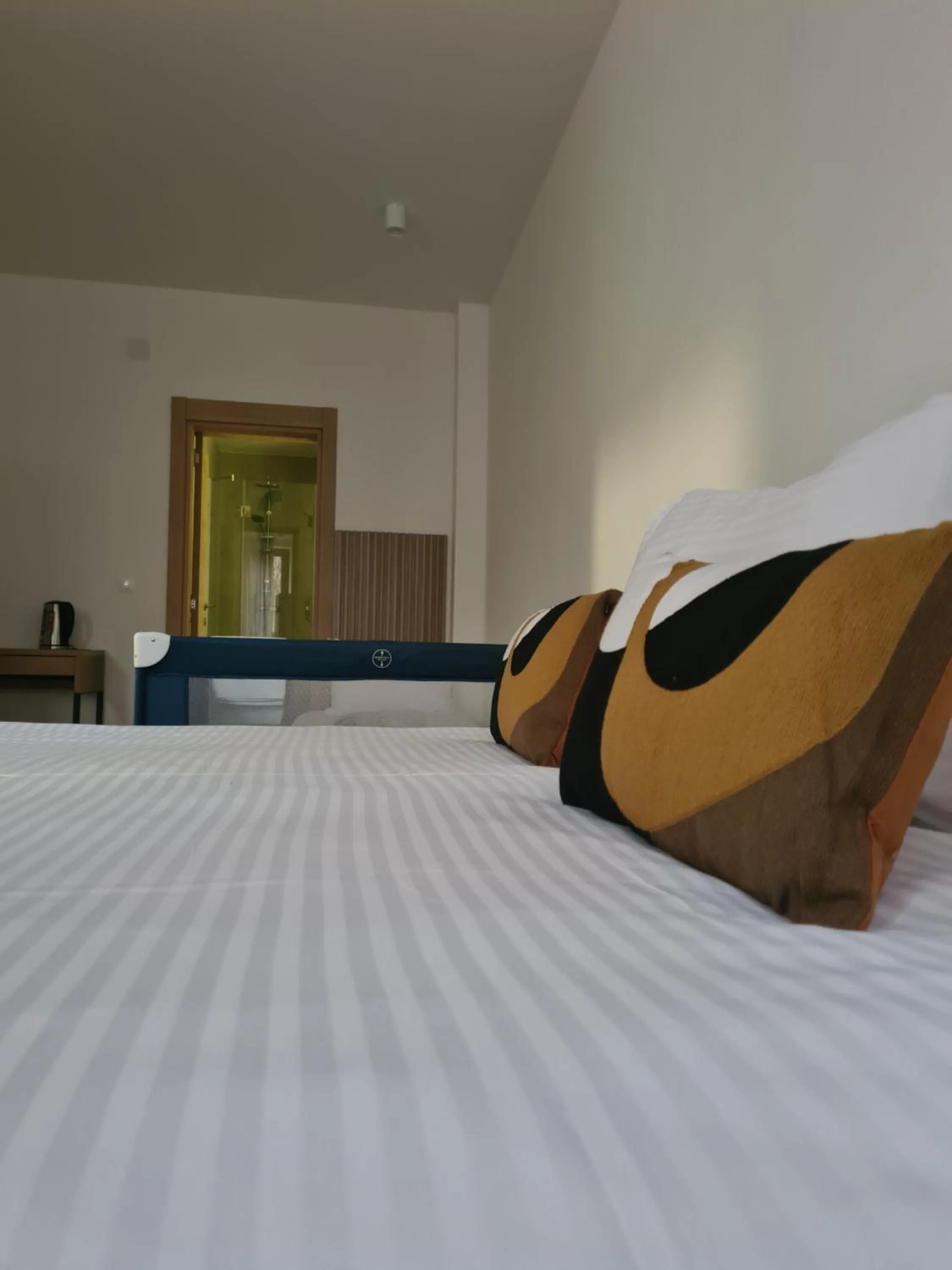 Bedroom, Bed in Fera