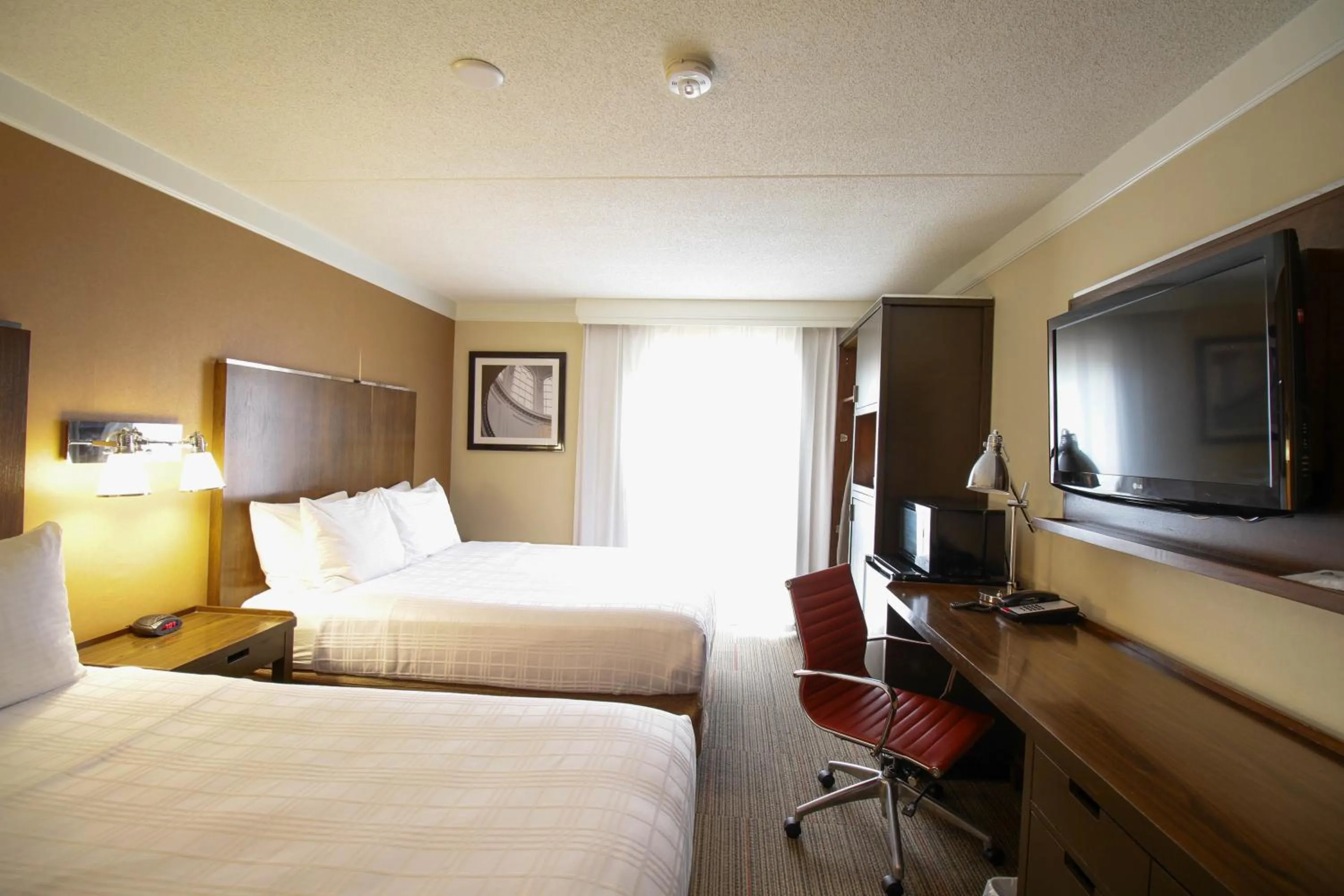 Bed in Best Western Plus Waterloo