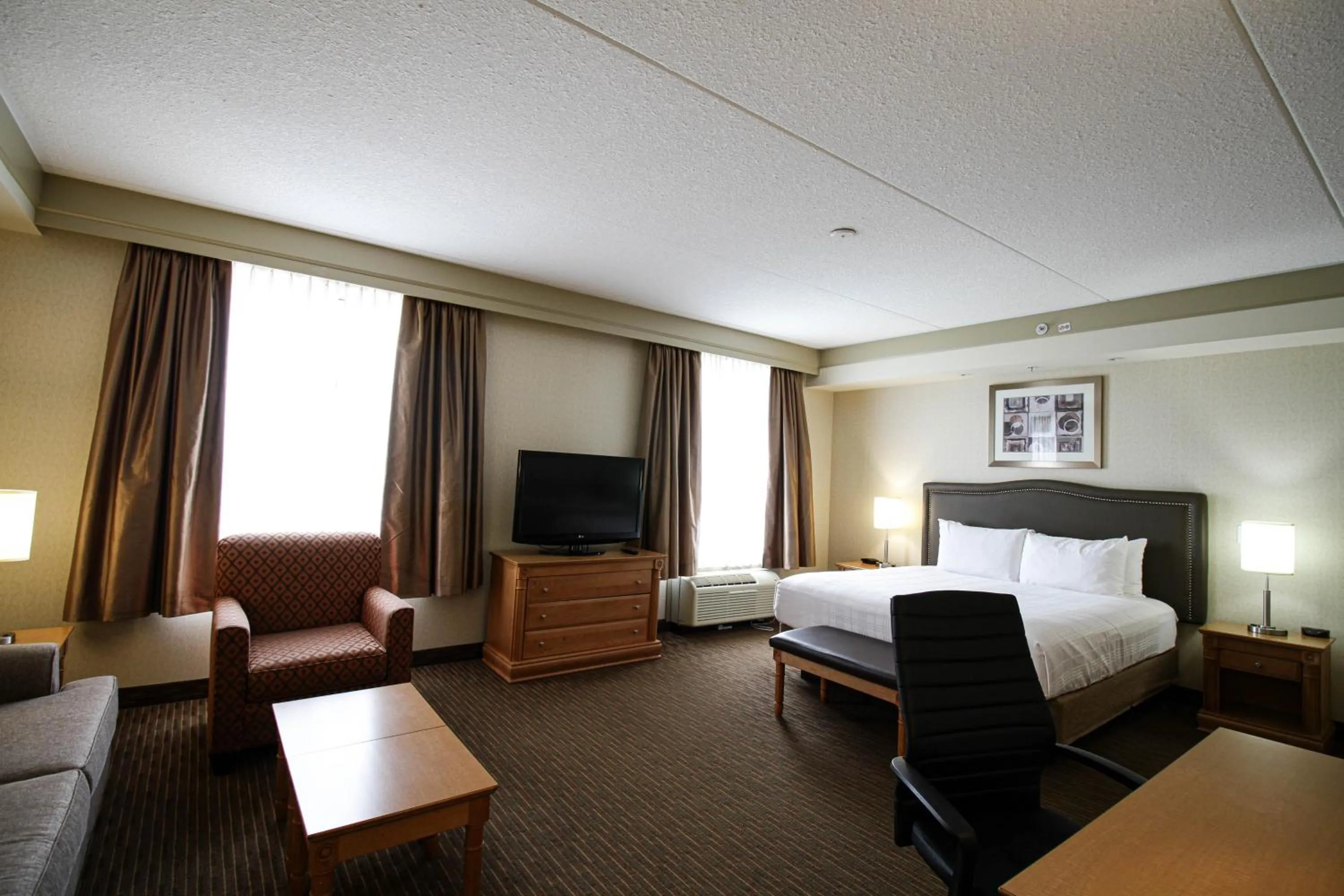 Bed in Best Western Plus Waterloo