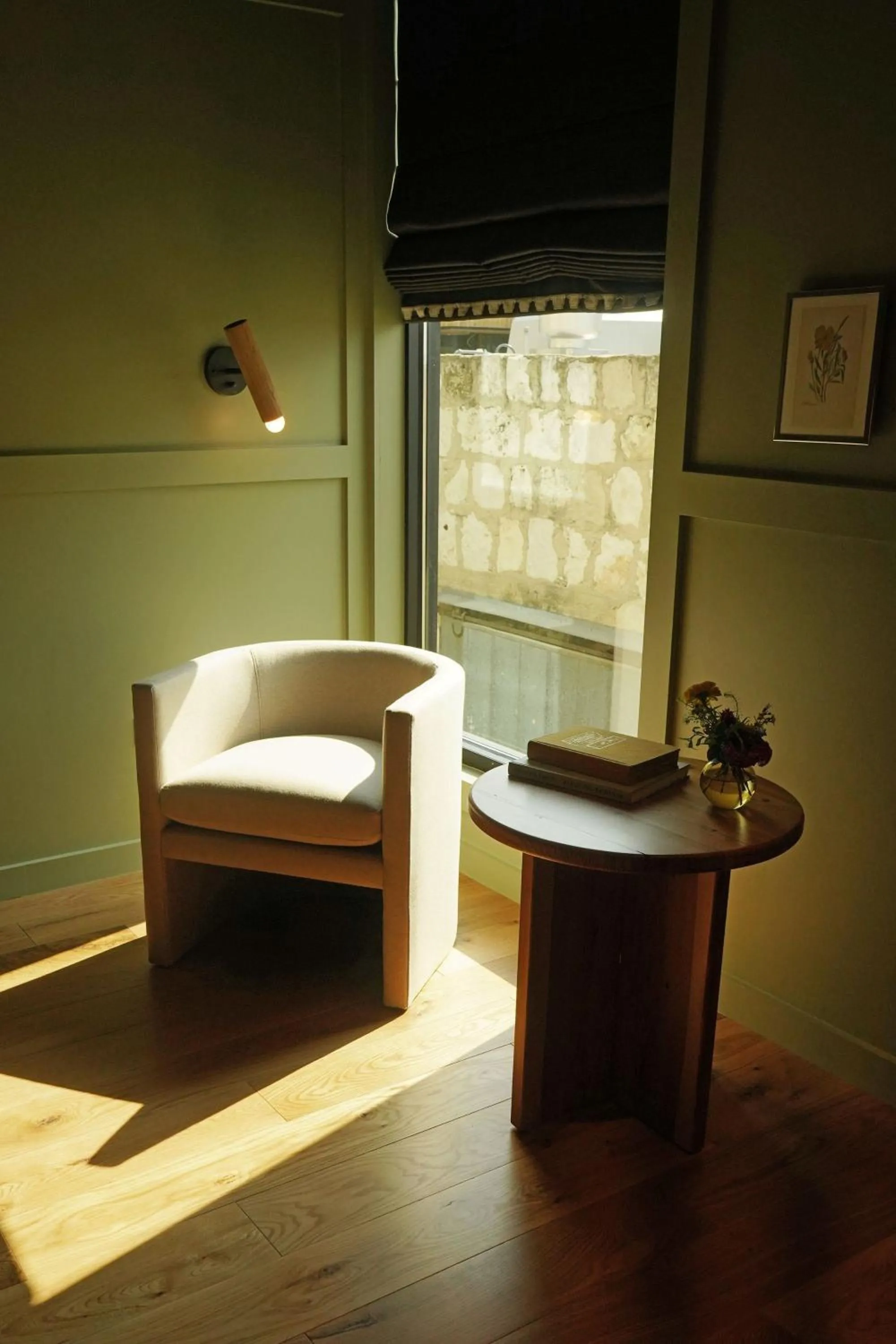 Living room in Albert Hotel