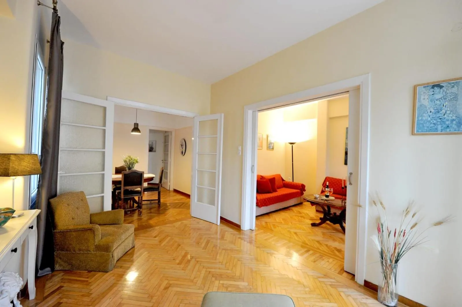 TV and multimedia, Bed in My Athens House