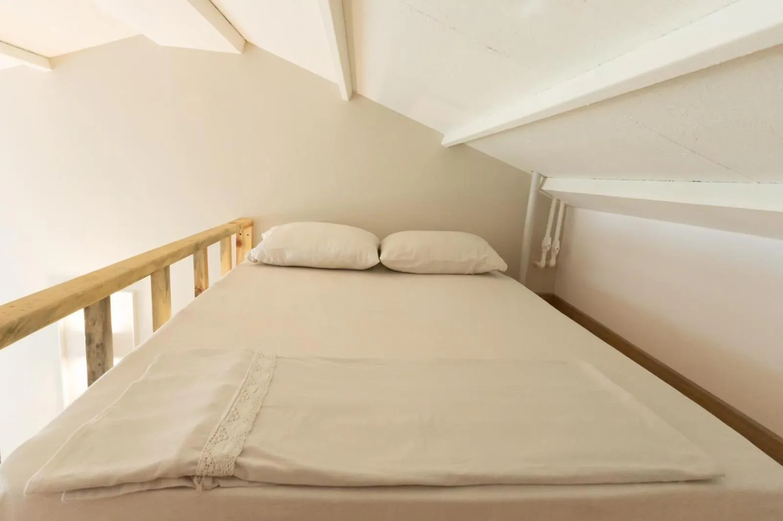 Bed in Mogla Tashan Hotel