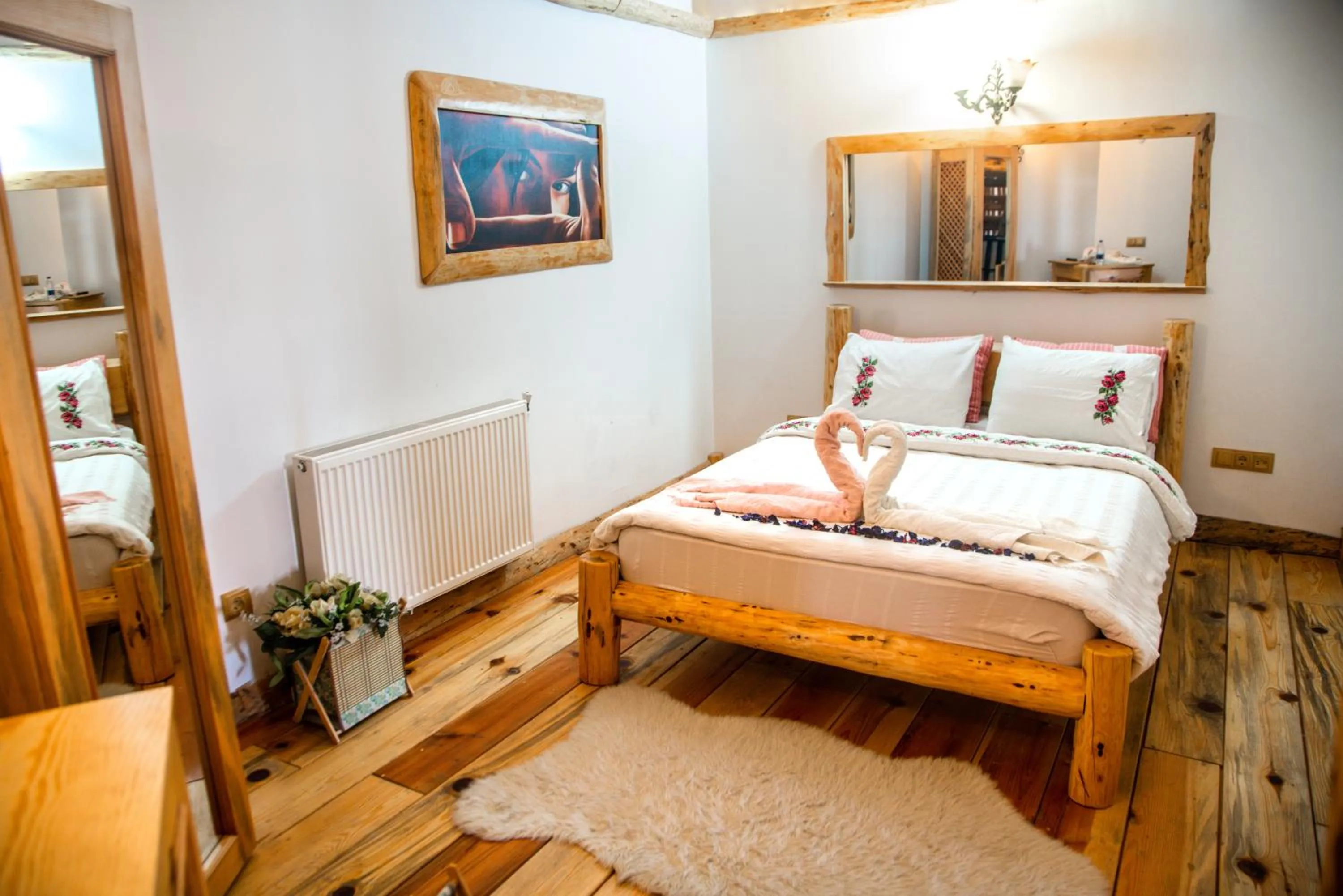 Bed in Mogla Tashan Hotel