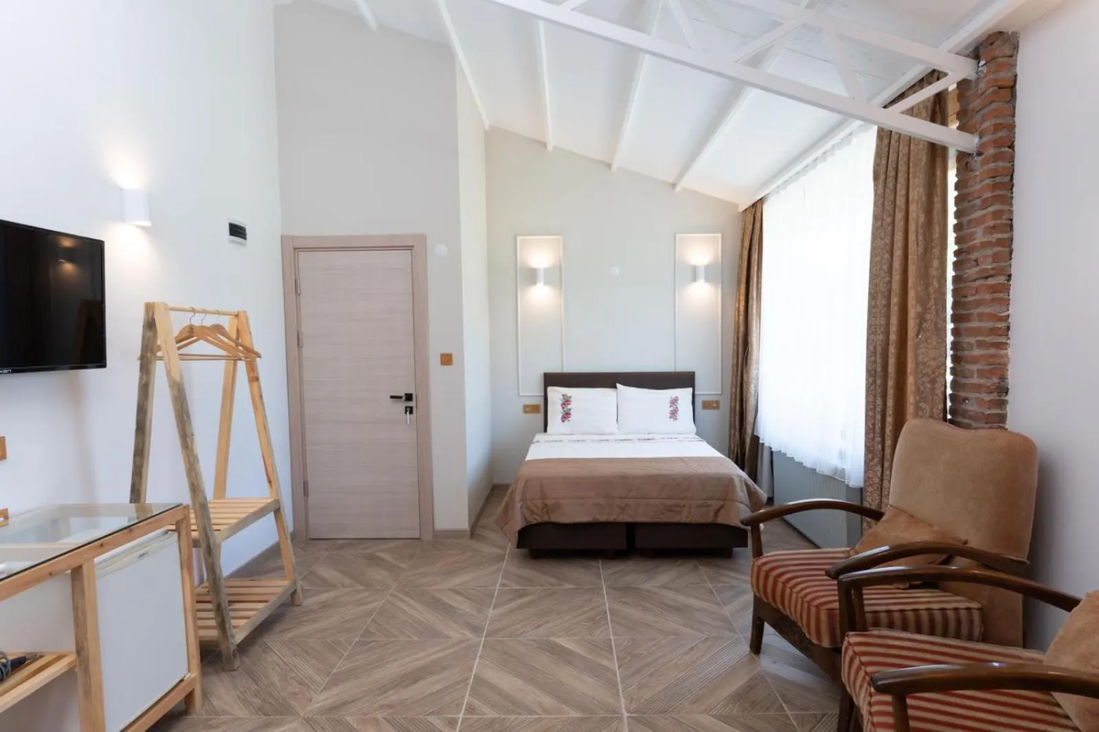 Photo of the whole room, Bed in Mogla Tashan Hotel