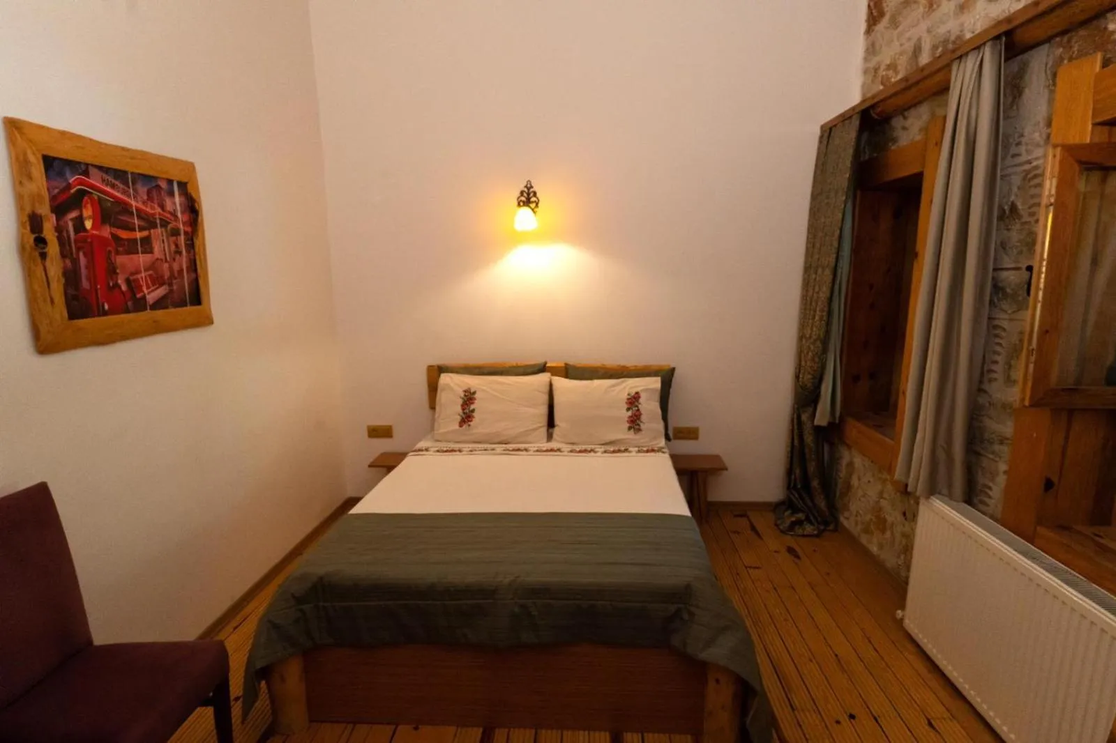 Bed in Mogla Tashan Hotel