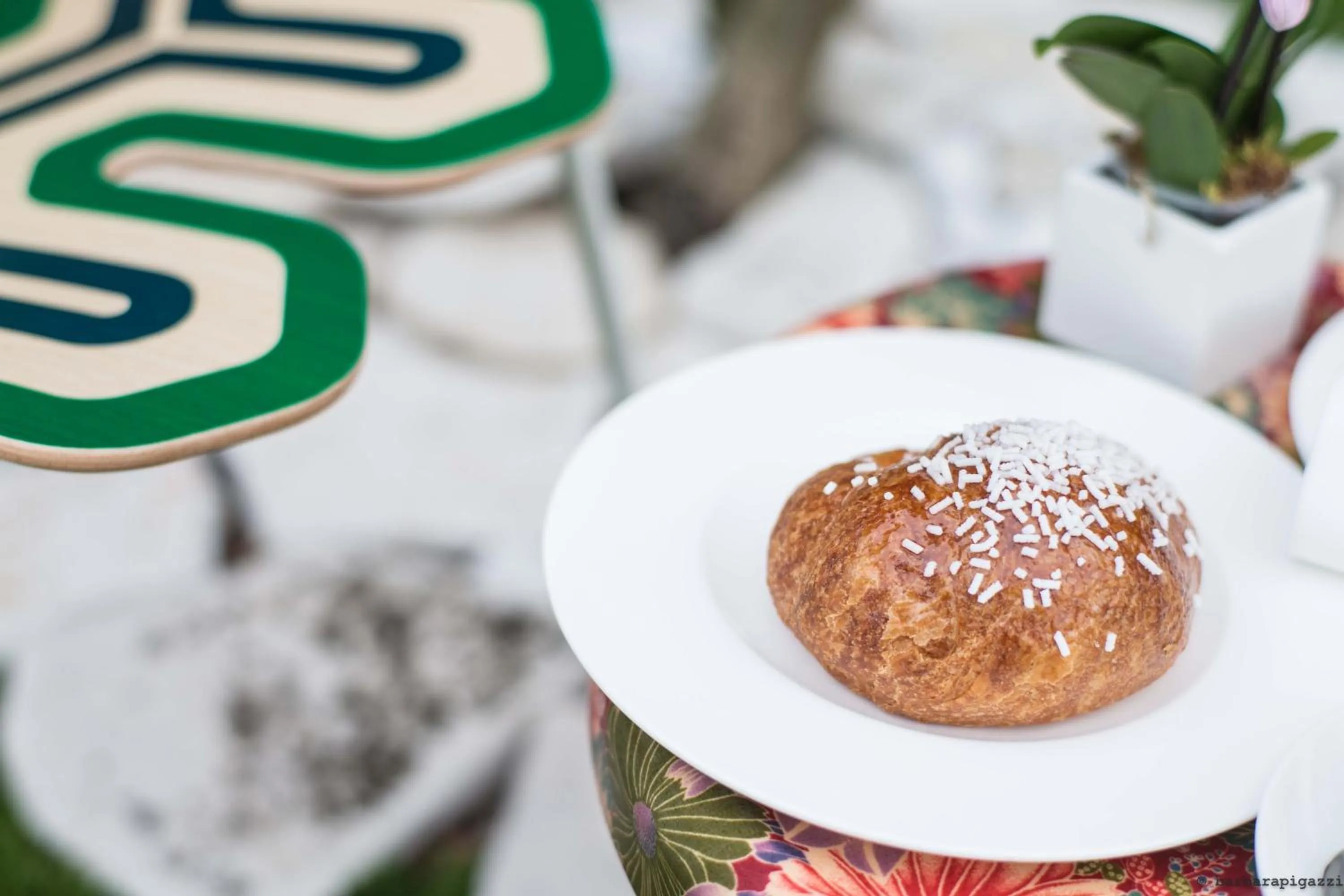 Restaurant/places to eat in Point Hotel