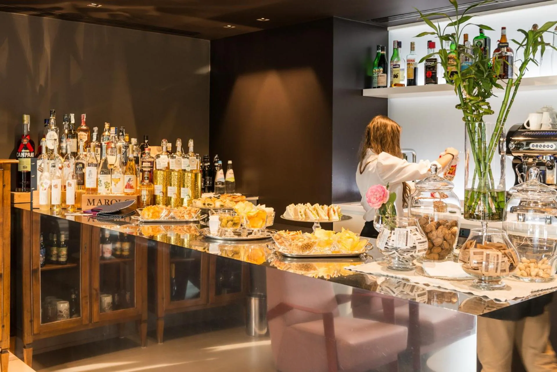 Lounge or bar in Point Hotel