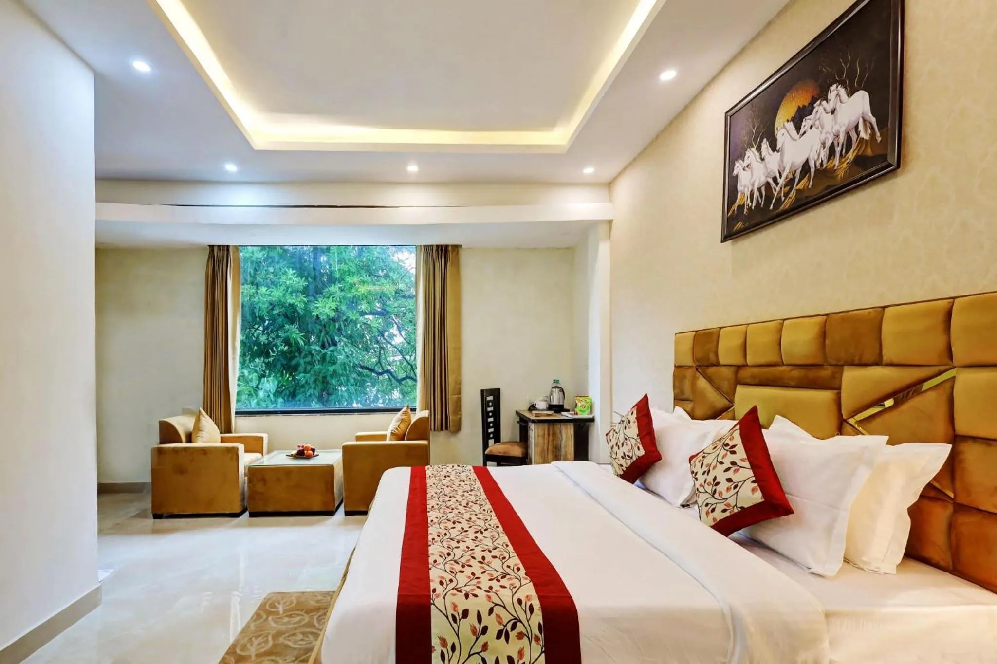 Bedroom in Hotel Golden Era-Near Shopprix Mall