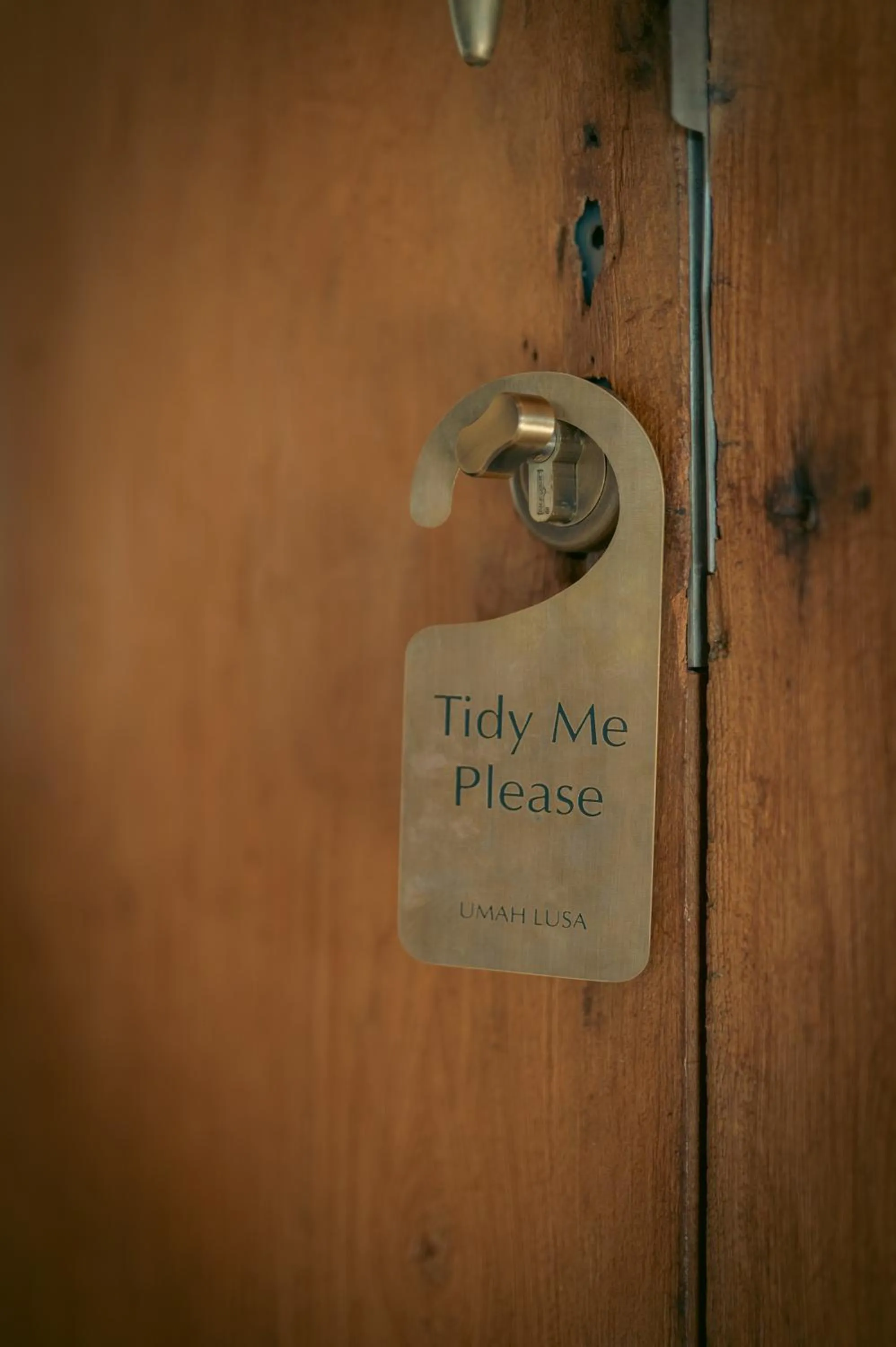 Text overlay in Umah Lusa