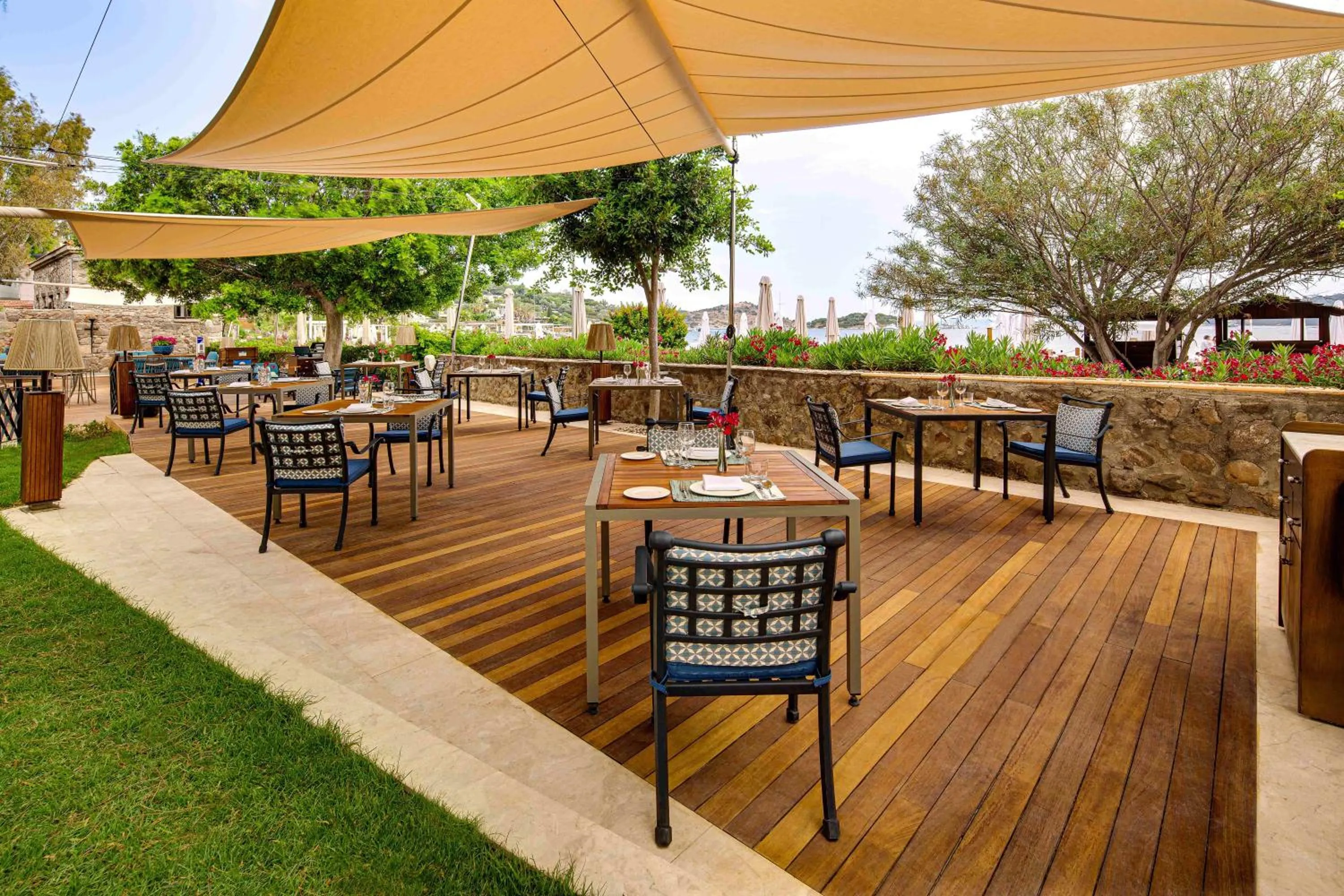 Restaurant/places to eat in Divan Bodrum Palmira