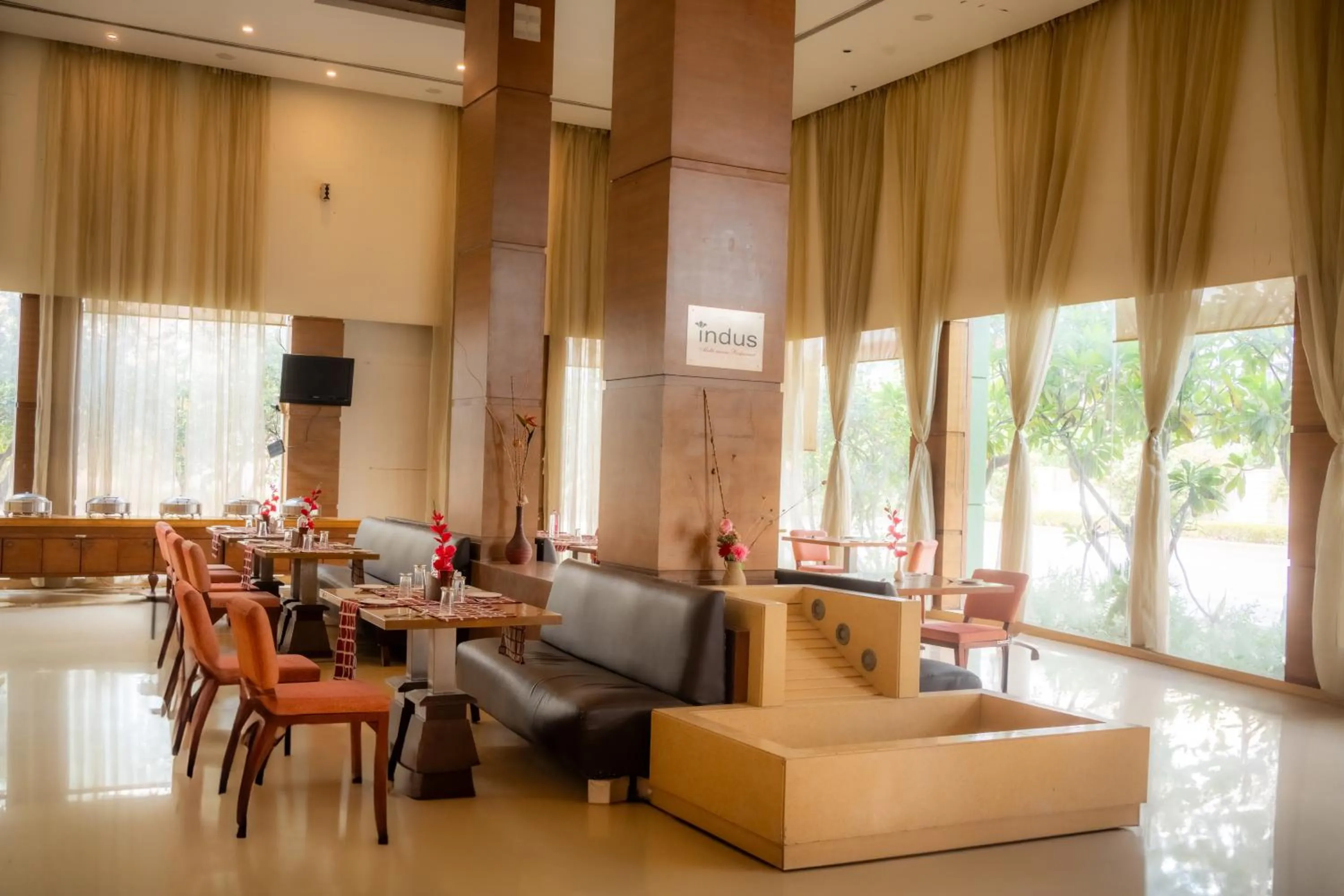 Restaurant/places to eat in The Sky Imperial, Jaipur