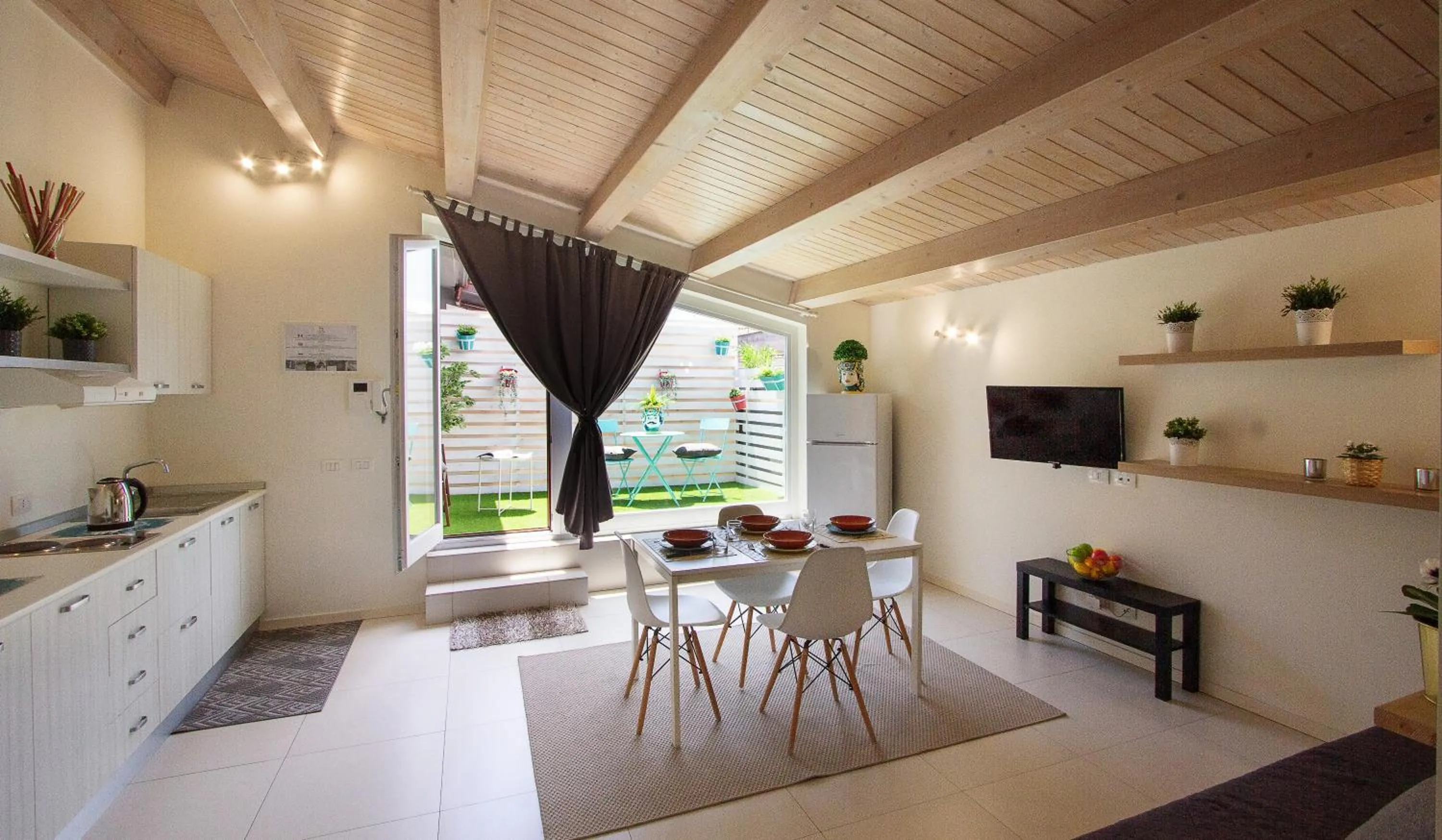 TV and multimedia in Stesicoro Exclusive House